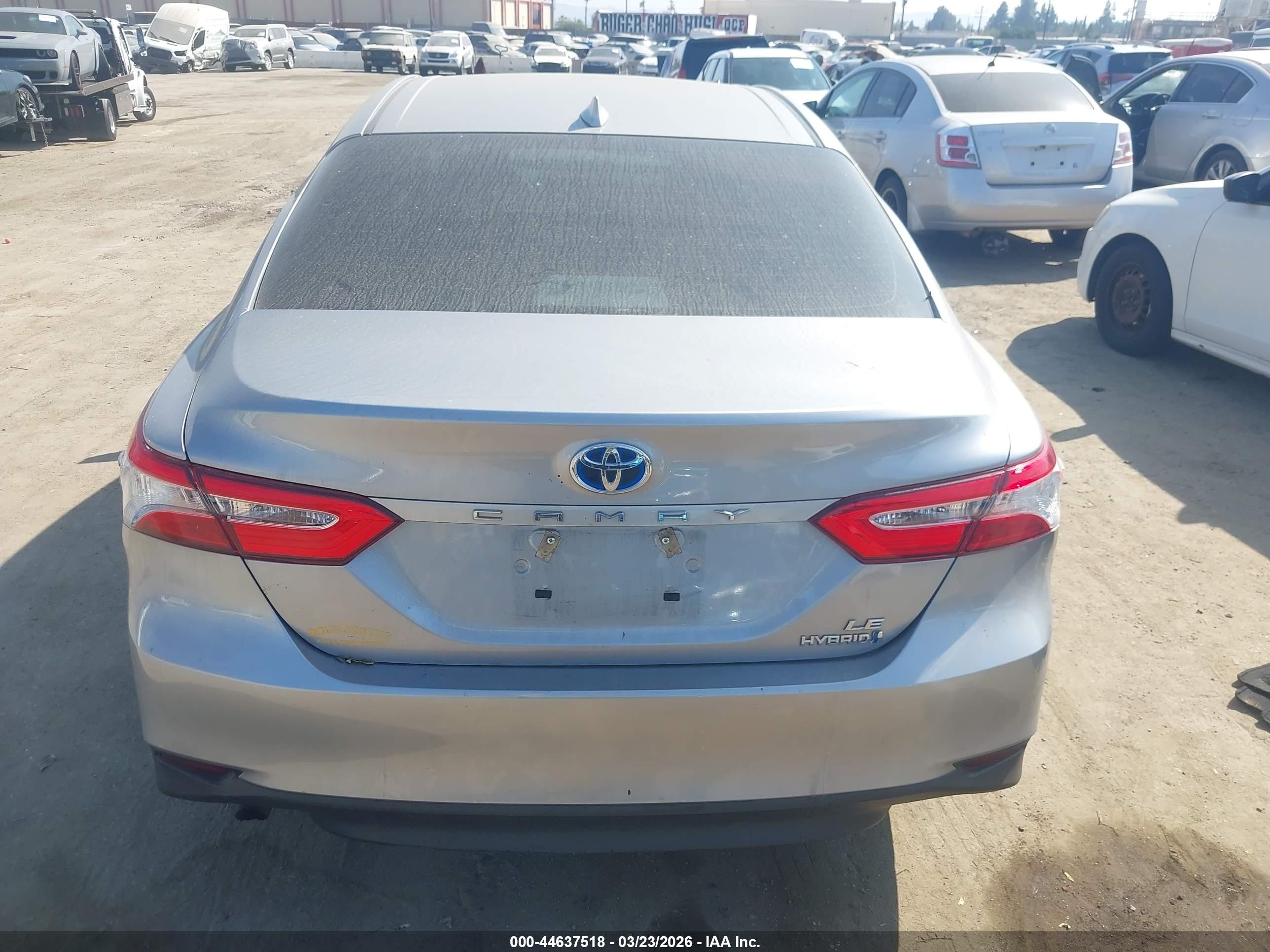 2020 Toyota Camry Le Hybrid Серебряный vin: 4T1L31AK9LU536285