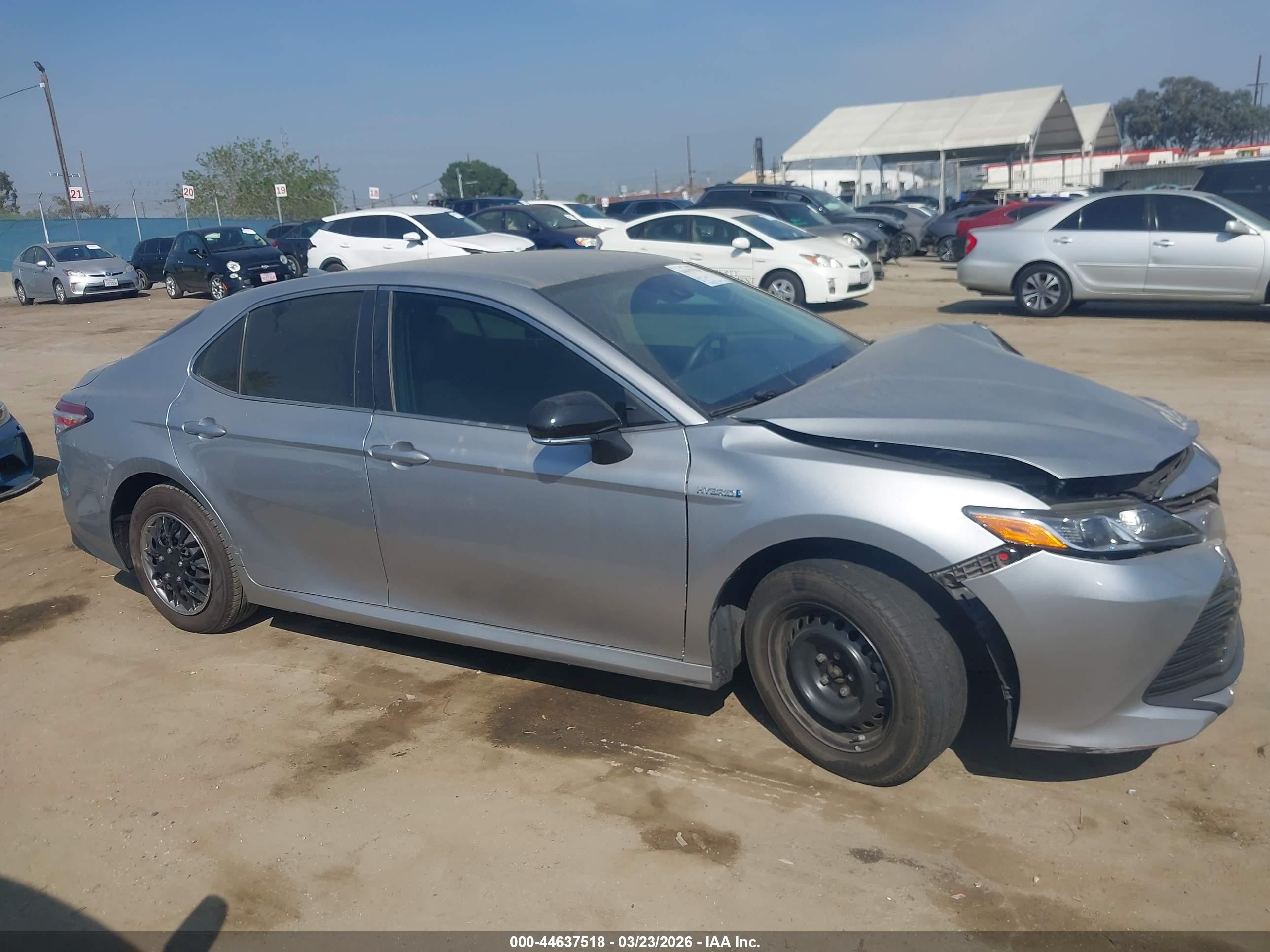 2020 Toyota Camry Le Hybrid Серебряный vin: 4T1L31AK9LU536285