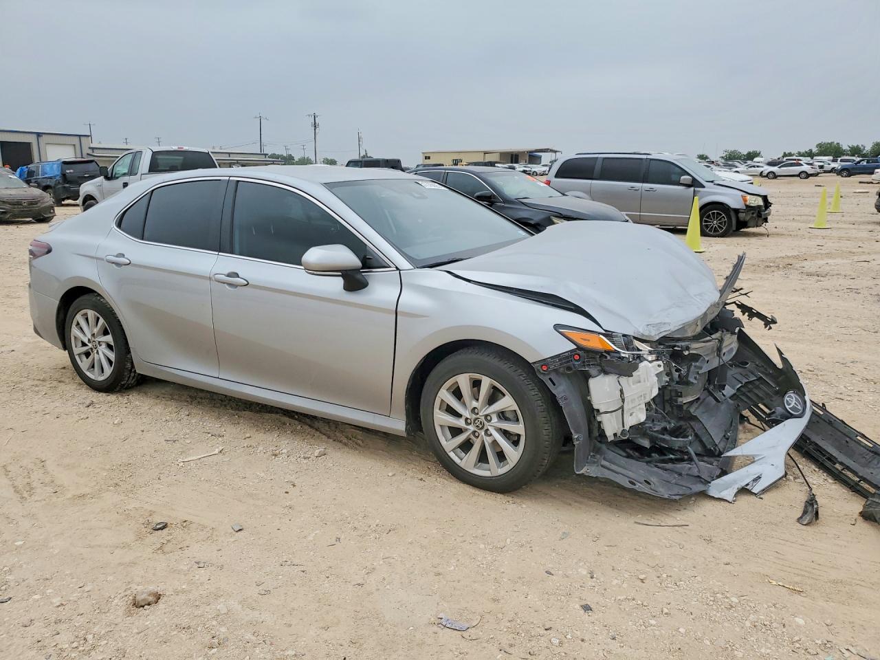2023 Toyota Camry Le Silver vin: 4T1R11AK3PU804415