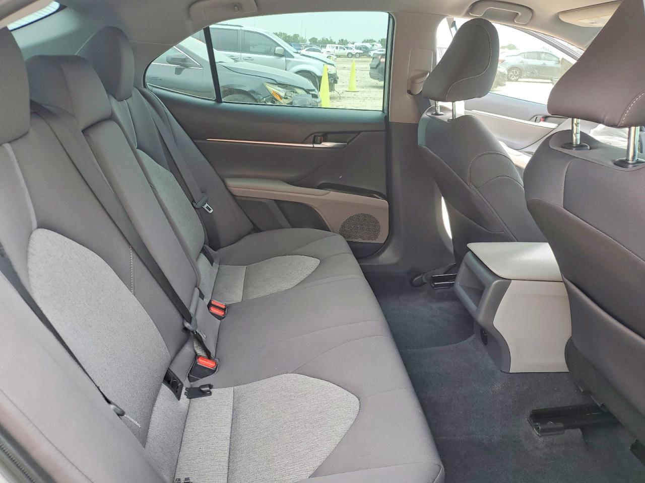 2023 Toyota Camry Le Silver vin: 4T1R11AK3PU804415