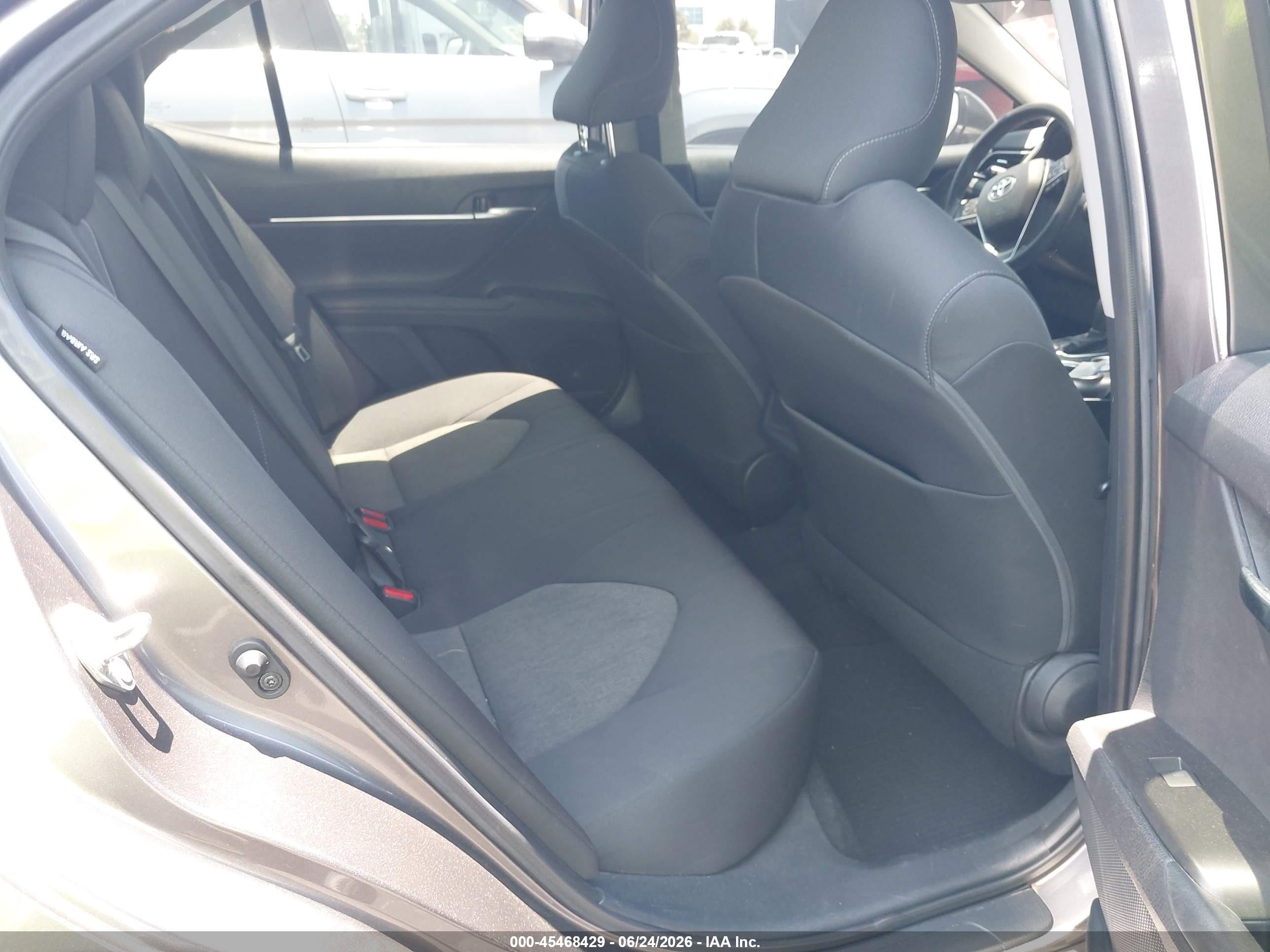 2021 Toyota Camry Le Gray vin: 4T1R11AK6MU610439