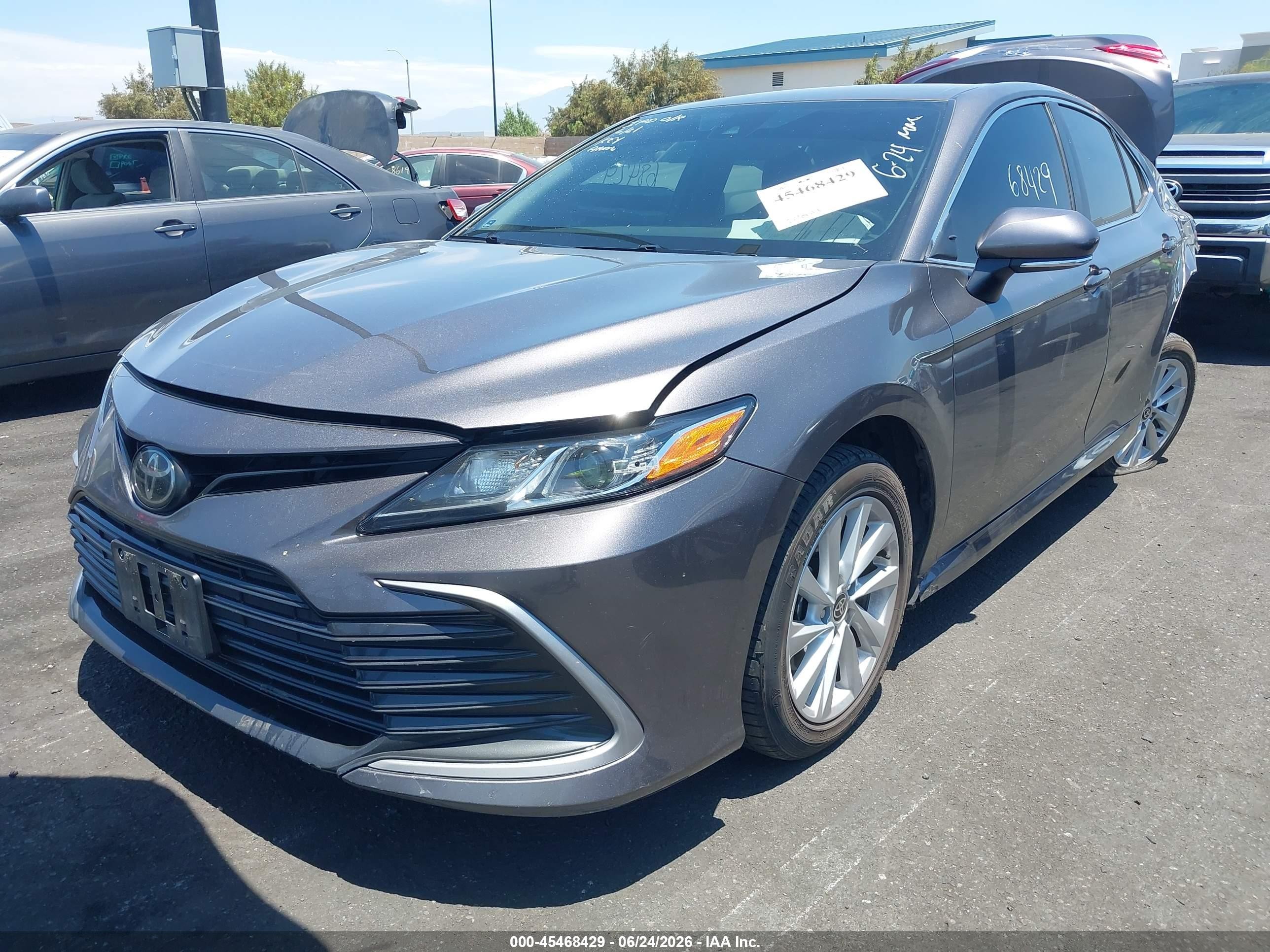 2021 Toyota Camry Le Gray vin: 4T1R11AK6MU610439