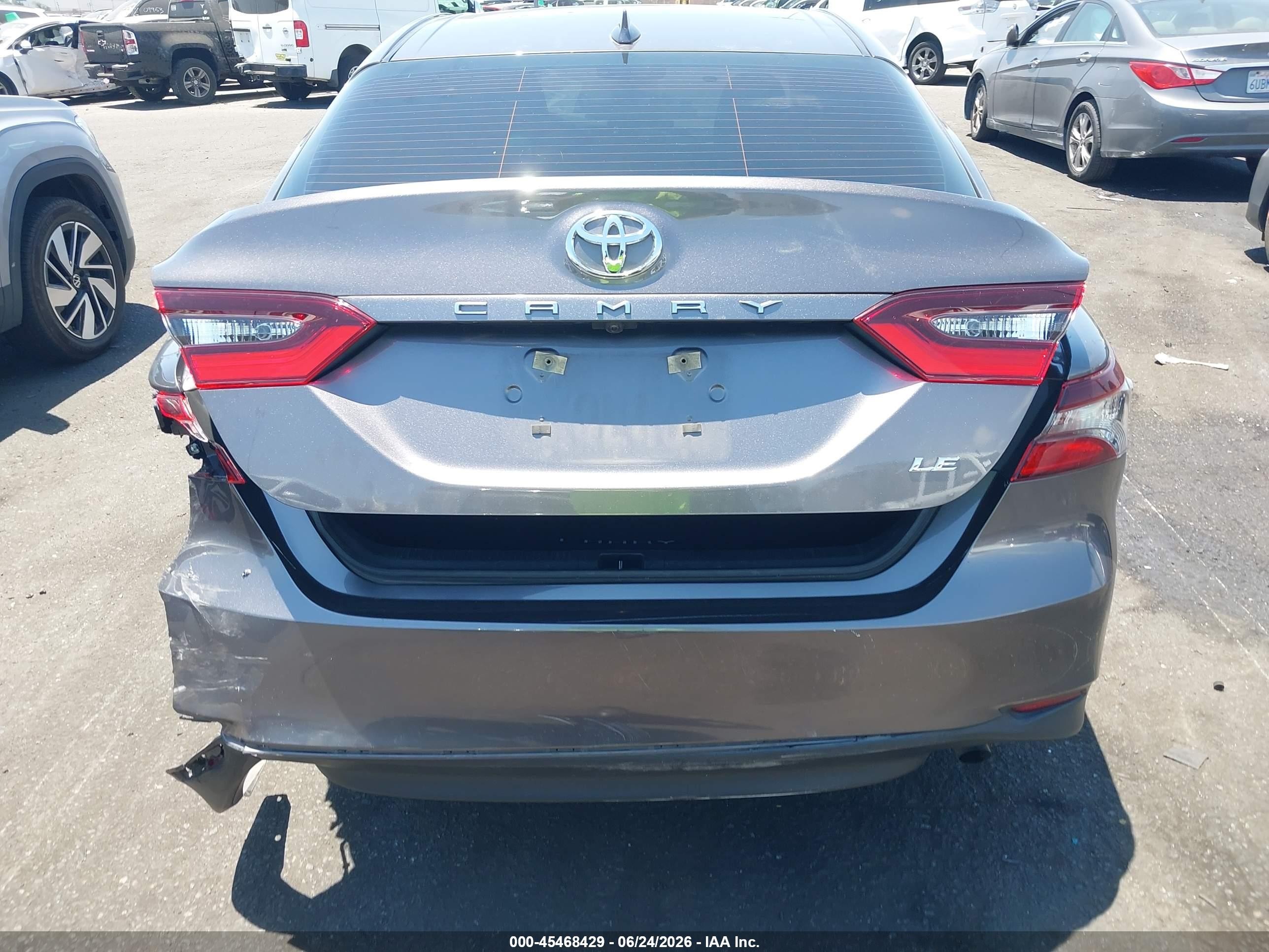 2021 Toyota Camry Le Gray vin: 4T1R11AK6MU610439