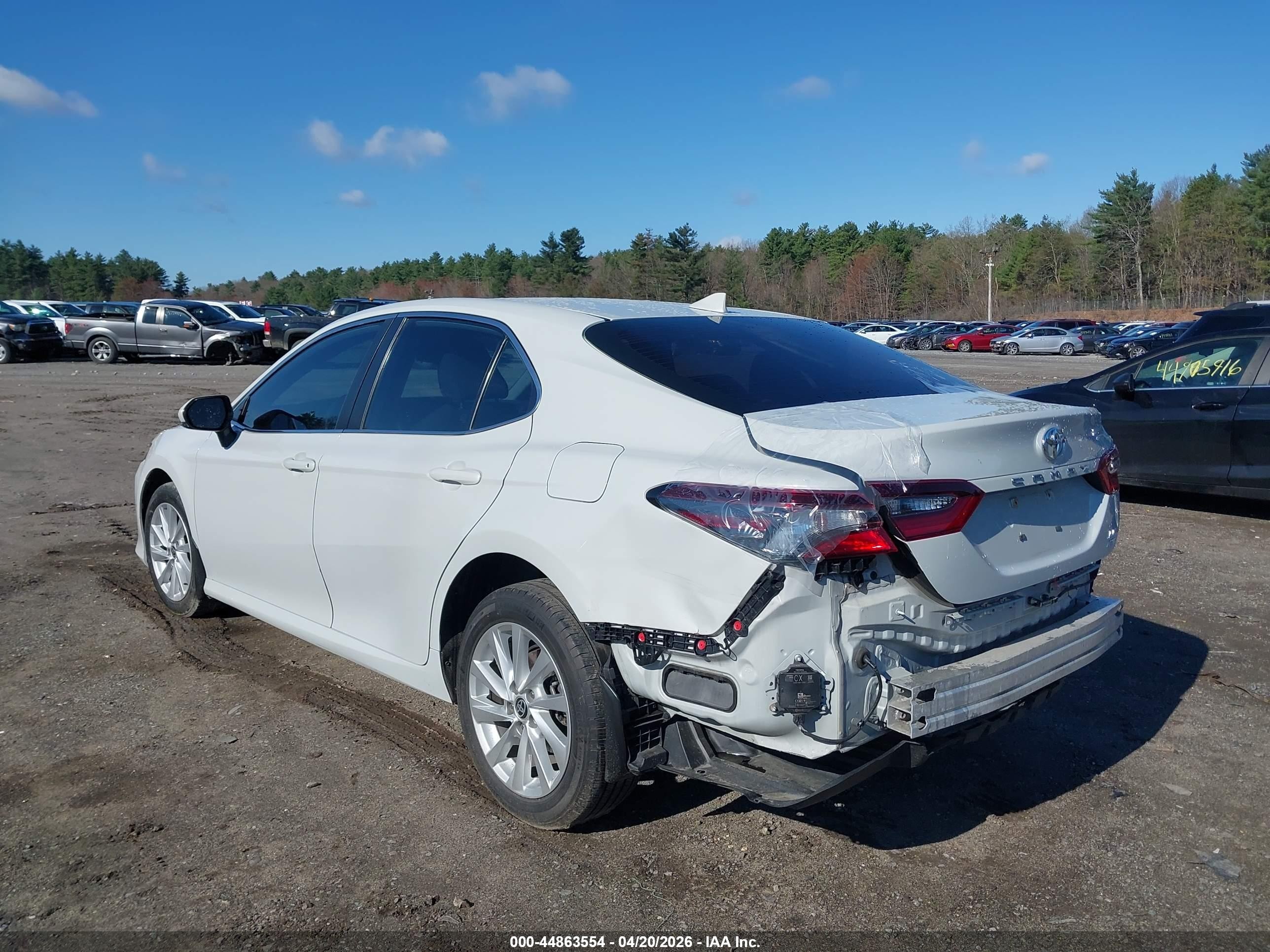 2023 Toyota Camry Le White vin: 4T1R11BK1PU080576