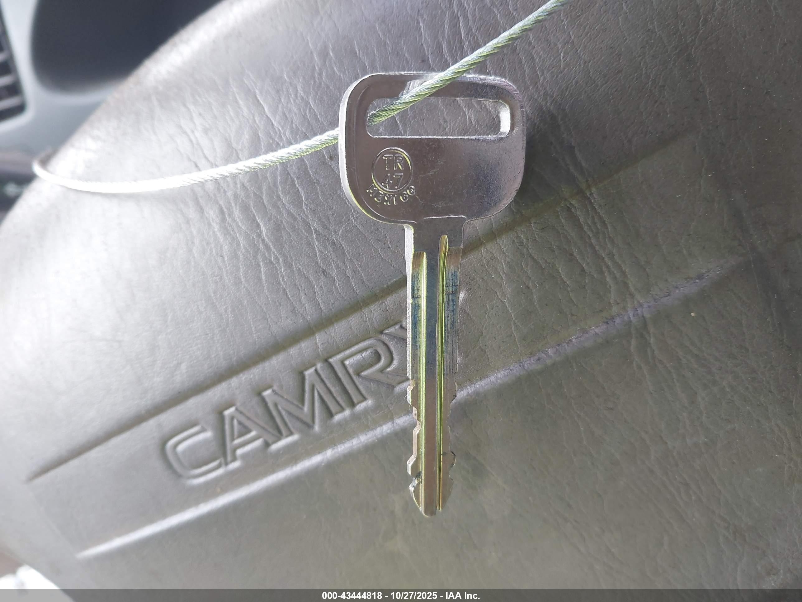 1995 Toyota Camry Le Белый vin: 4T1SK12E1SU894180