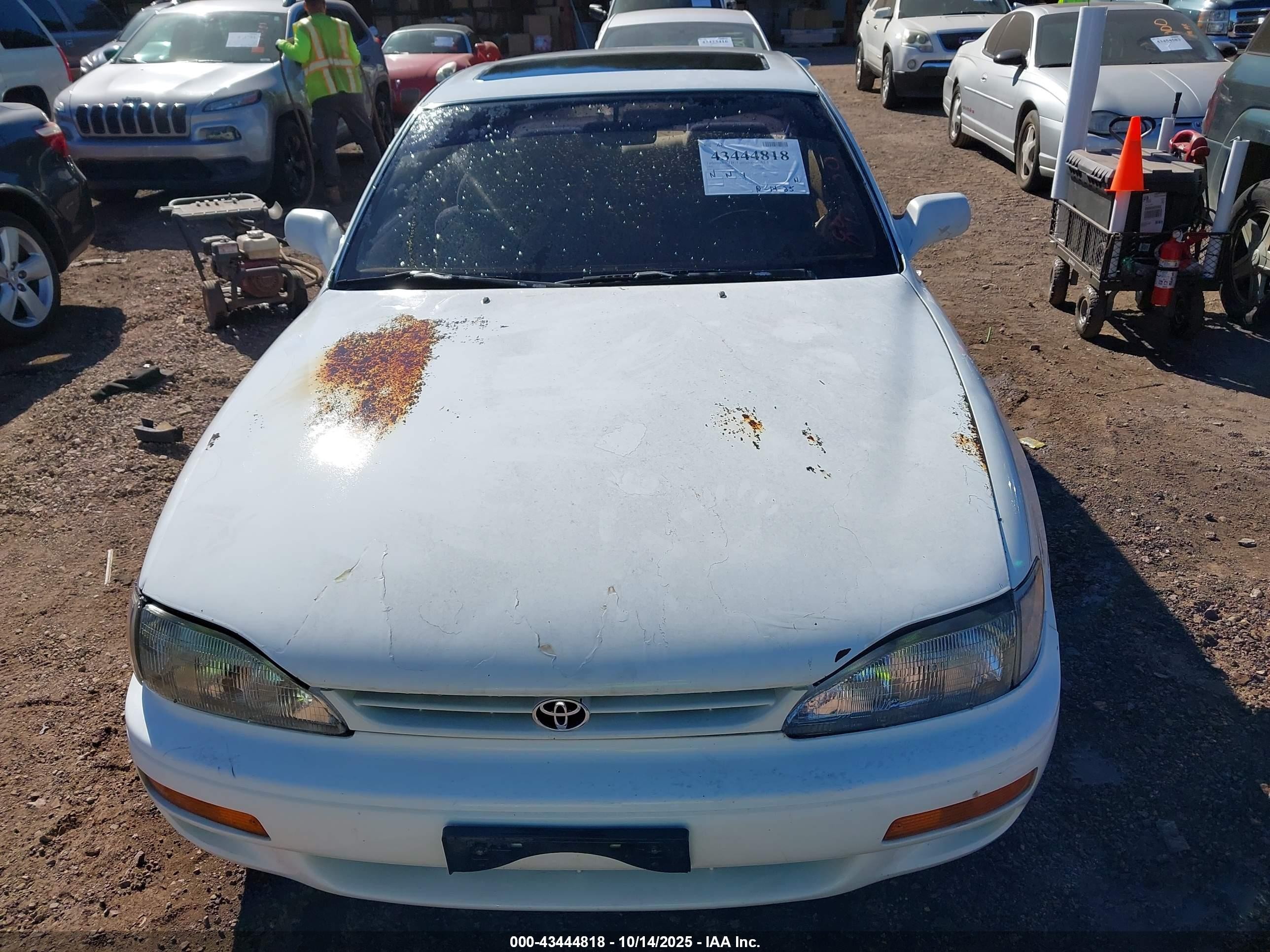 1995 Toyota Camry Le Белый vin: 4T1SK12E1SU894180