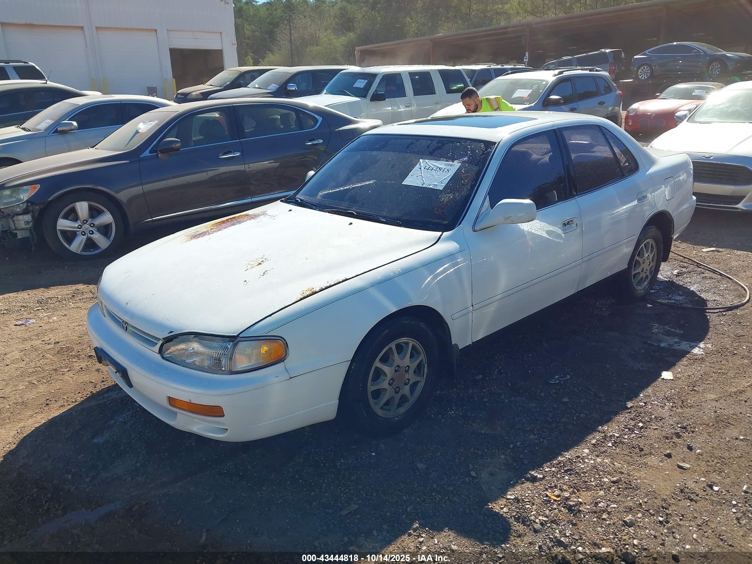 1995 Toyota Camry Le Белый vin: 4T1SK12E1SU894180