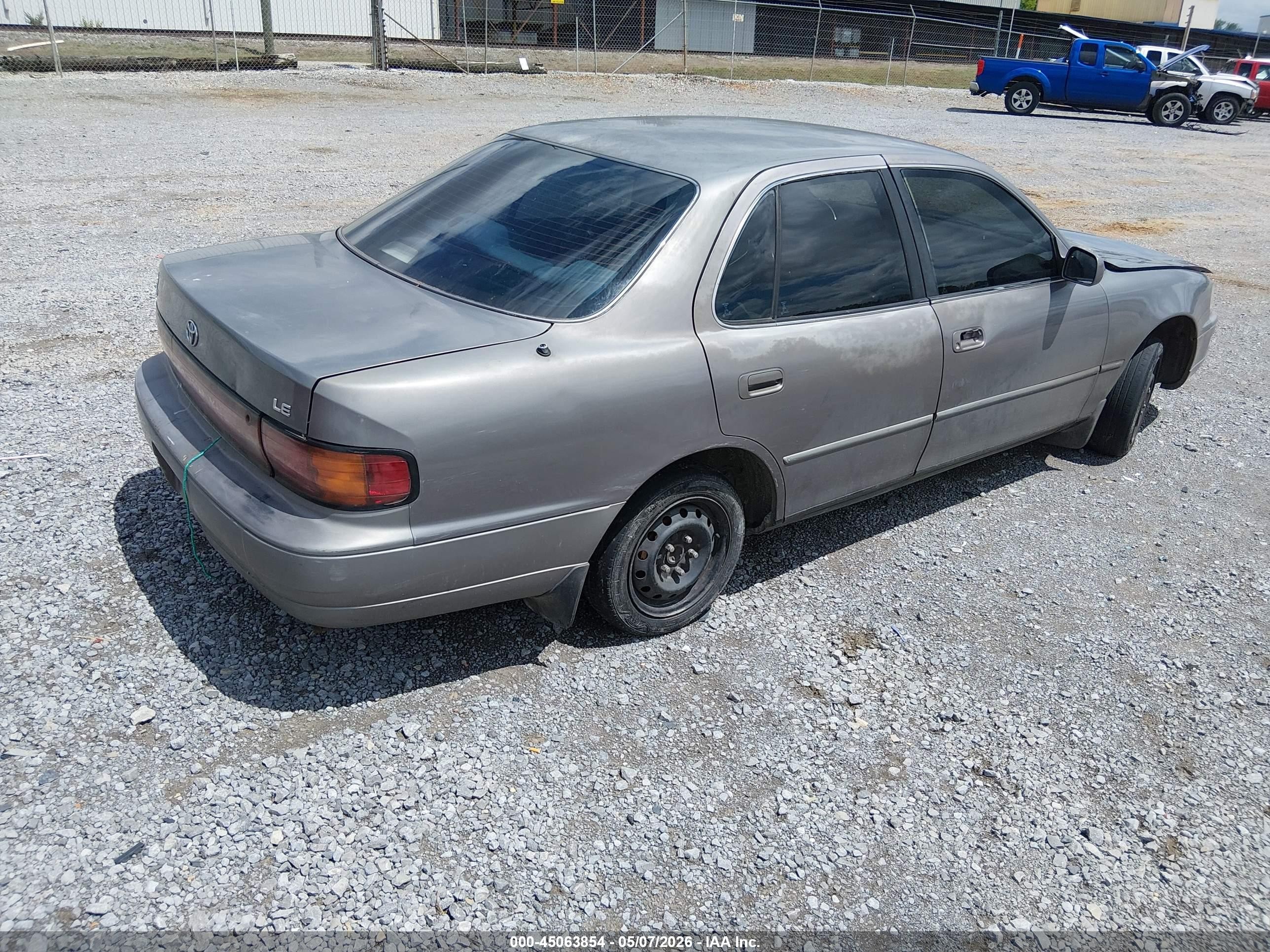 1993 Toyota Camry Le Gray vin: 4T1SK12E2PU271044
