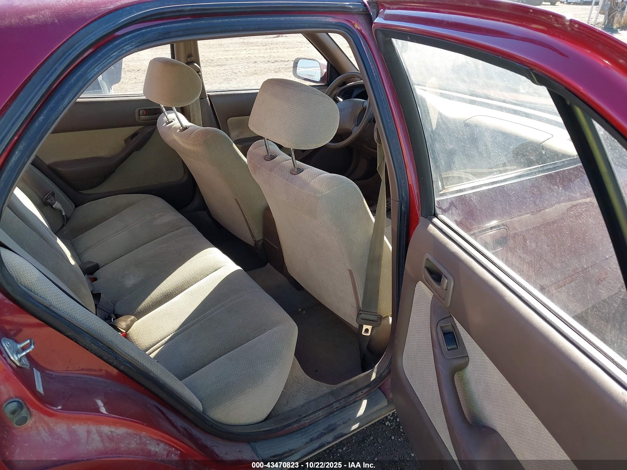 1994 Toyota Camry Le Red vin: 4T1SK12E2RU401259