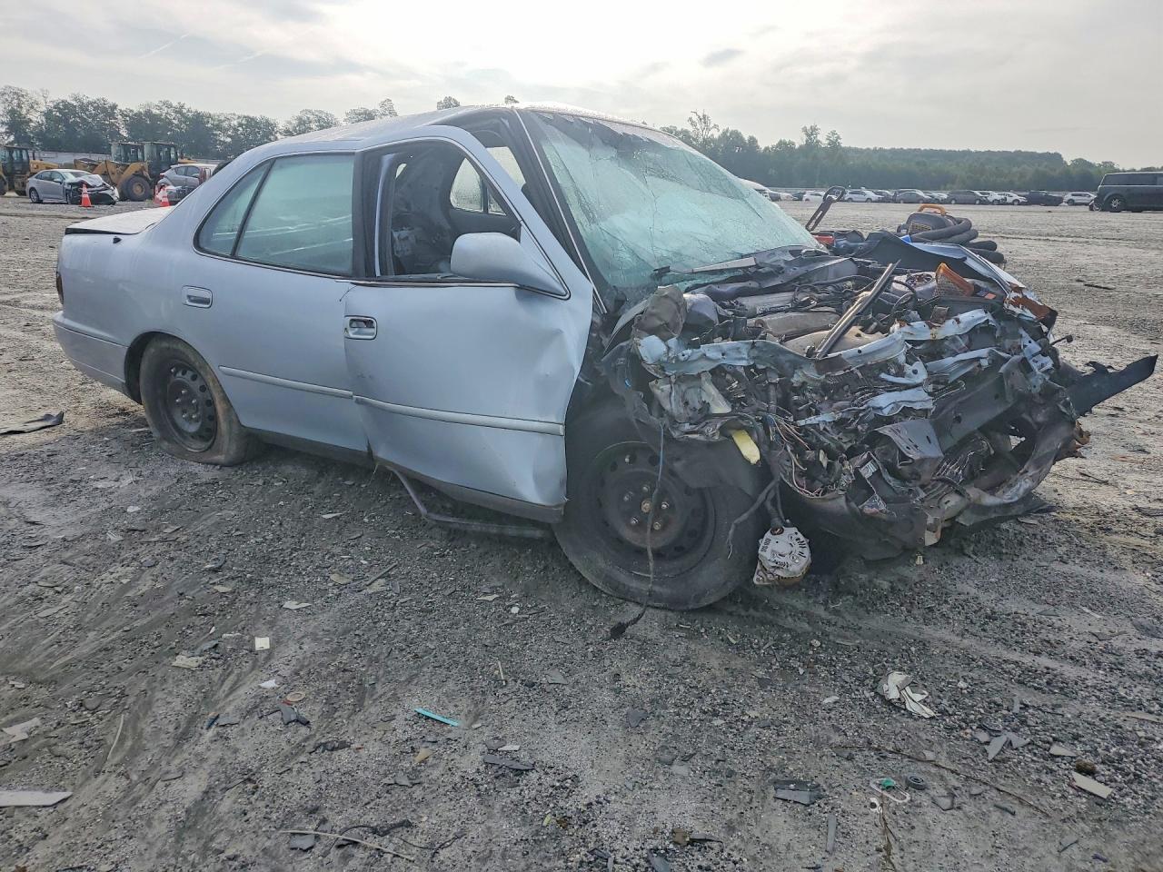 1995 Toyota Camry Le Silver vin: 4T1SK12E3SU545215