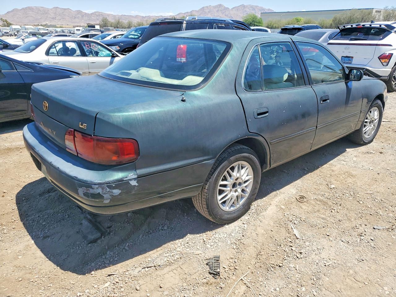 1994 Toyota Camry Le Green vin: 4T1SK12E5RU852007