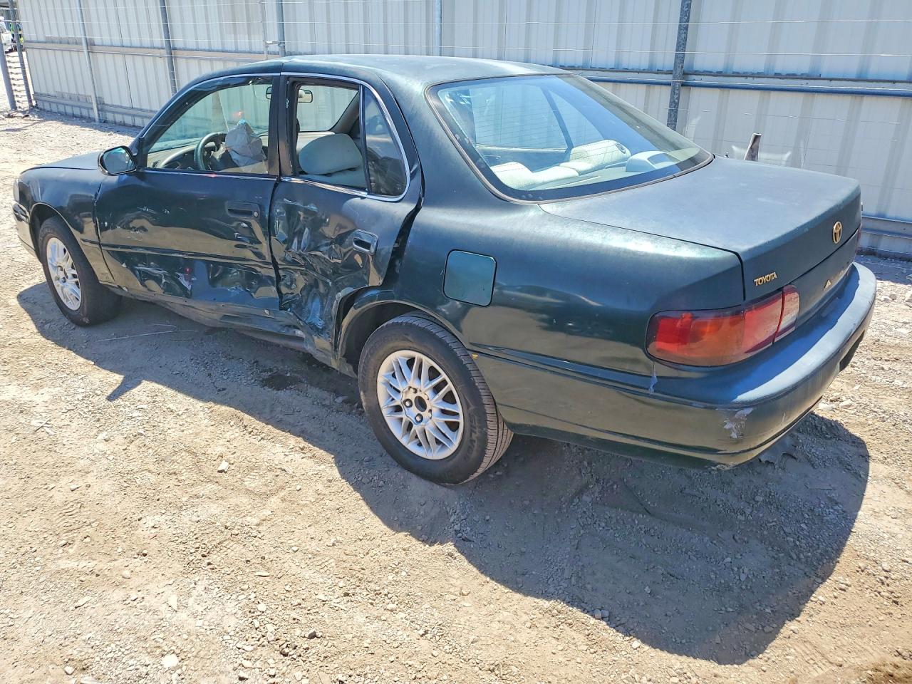 1994 Toyota Camry Le Green vin: 4T1SK12E5RU852007
