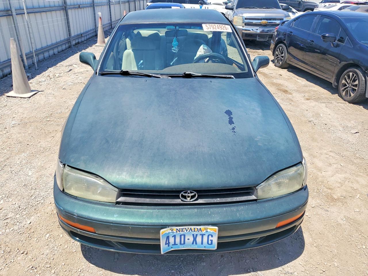 1994 Toyota Camry Le Green vin: 4T1SK12E5RU852007