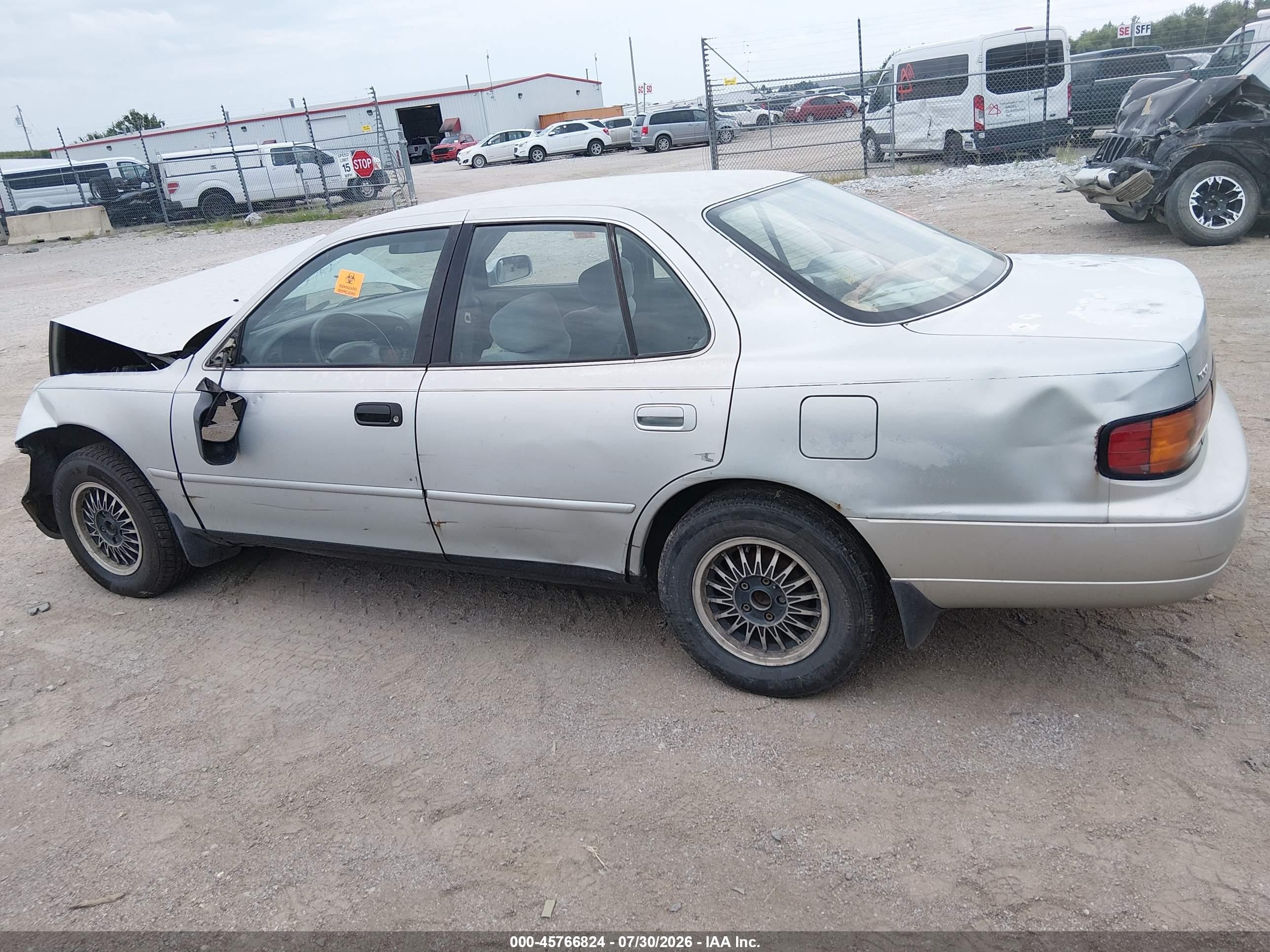 1994 Toyota Camry Le Серебряный vin: 4T1SK12E6RU411017