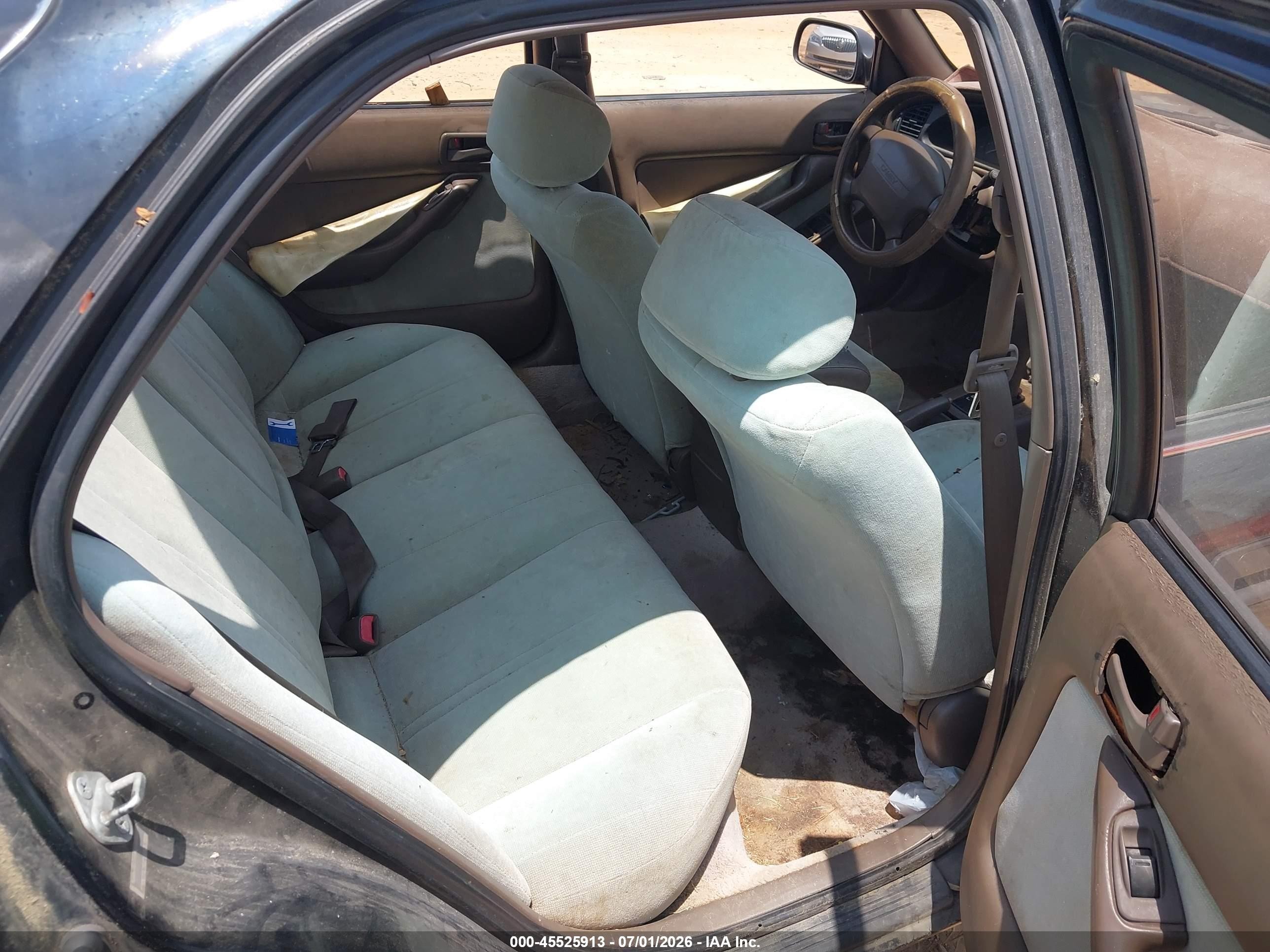 1993 Toyota Camry Le Black vin: 4T1SK12E7PU280516