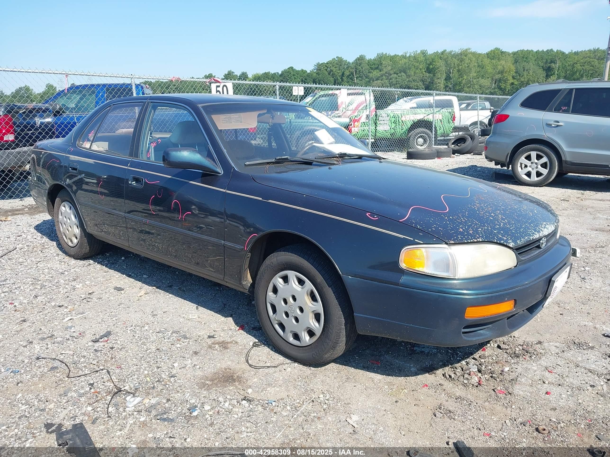 1995 Toyota Camry Le Green vin: 4T1SK12E9SU631807