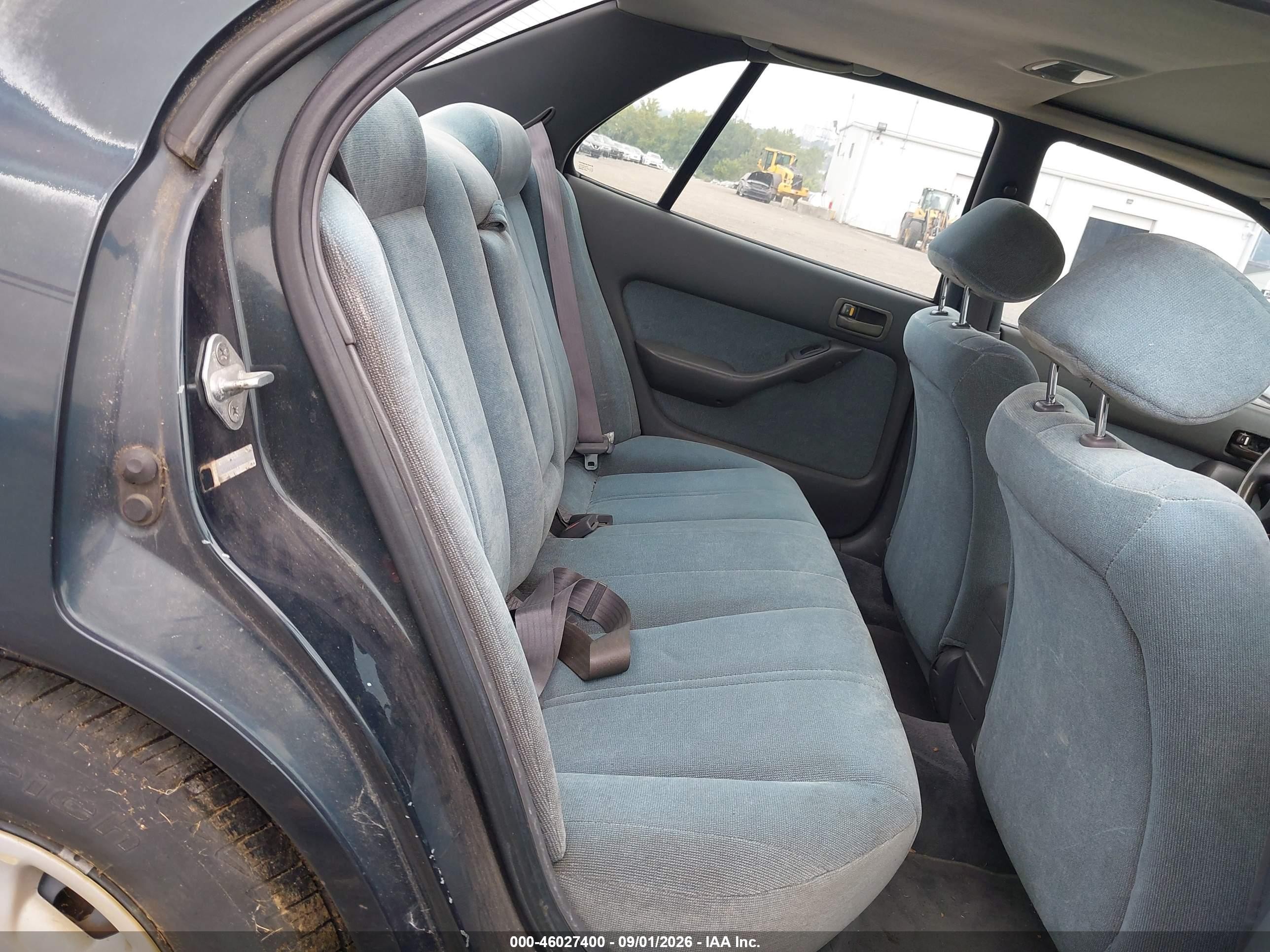 1992 Toyota Camry Le Green vin: 4T1SK12EXNU010760