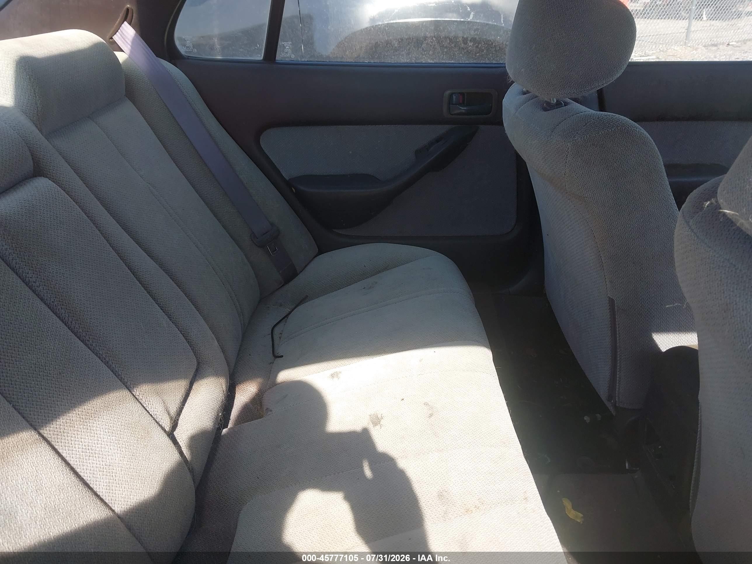 1994 Toyota Camry Le Gray vin: 4T1SK12EXRU473357
