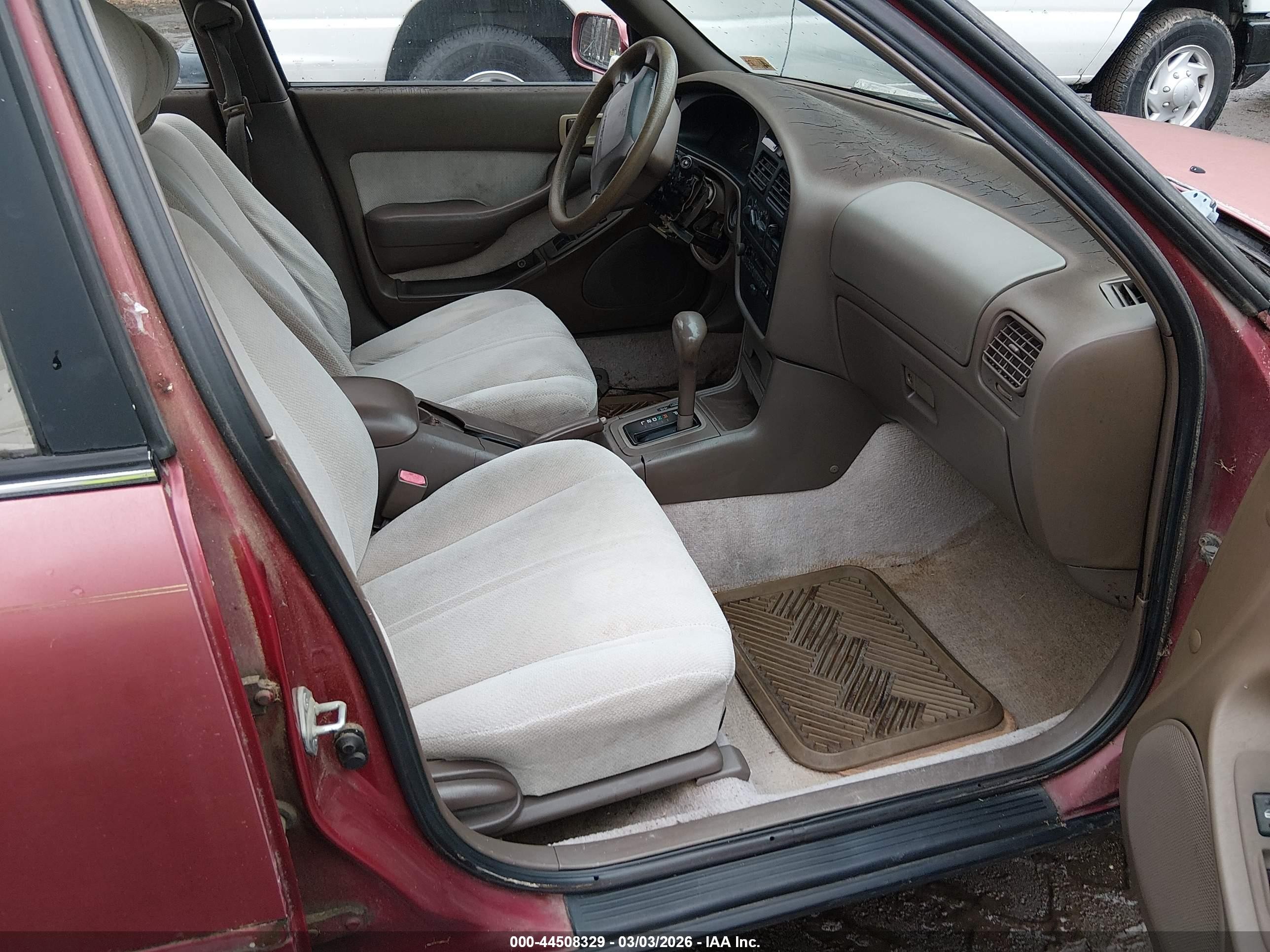 1995 Toyota Camry Le Red vin: 4T1SK12EXSU576090