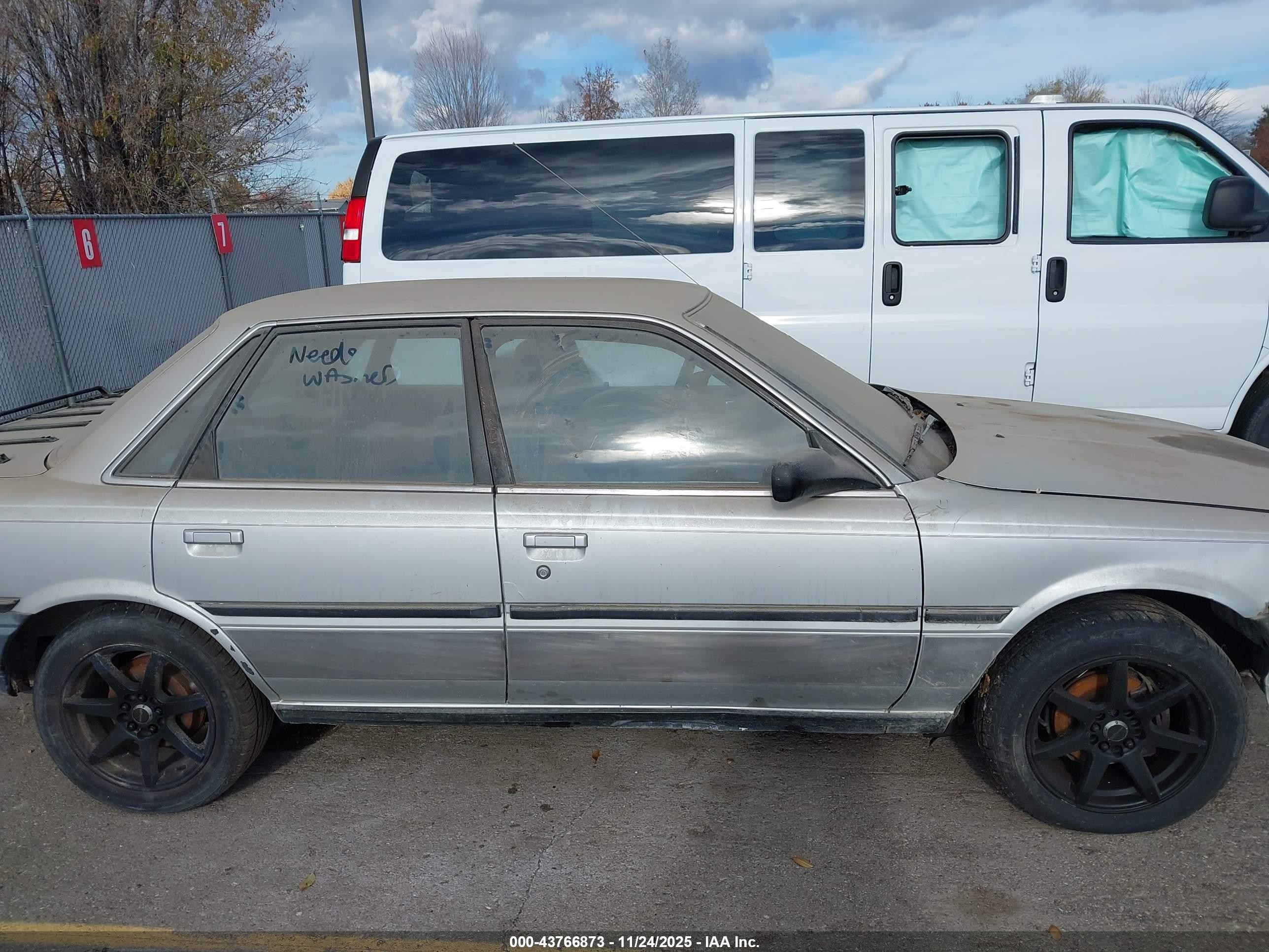 1991 Toyota Camry Dlx Silver vin: 4T1SV21E2MU334668