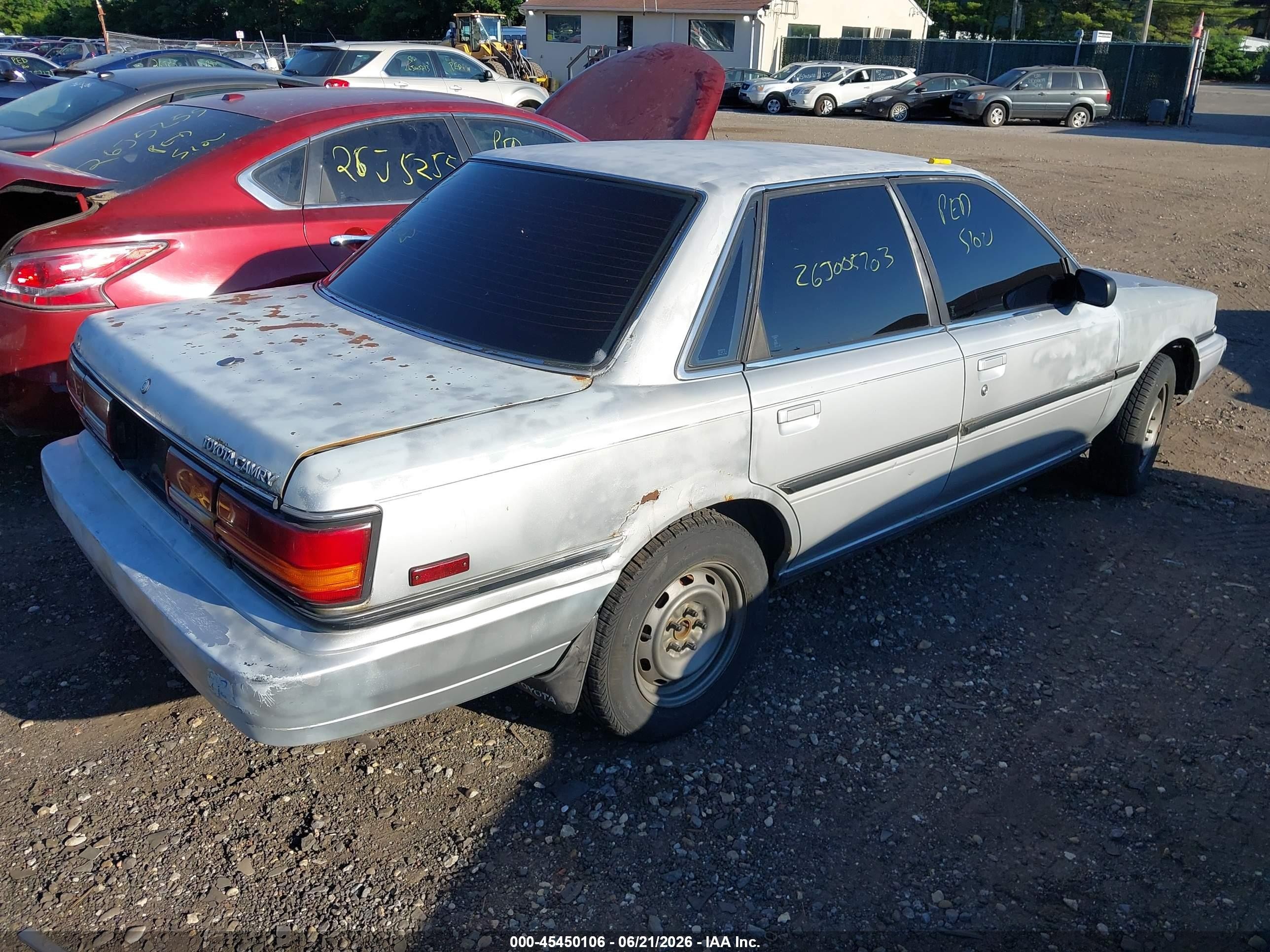 1991 Toyota Camry Dlx Gray vin: 4T1SV21E3MU370983