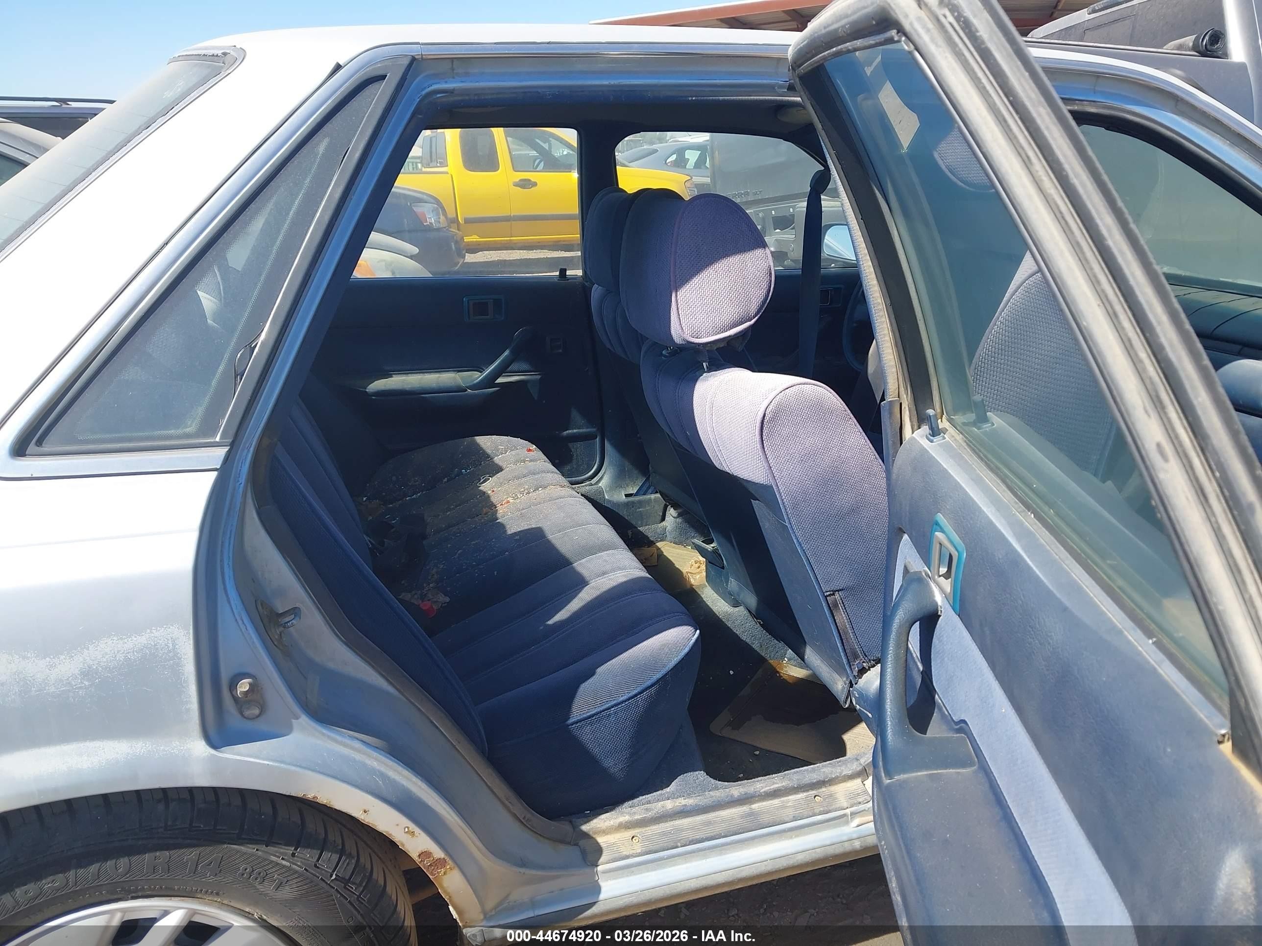 1991 Toyota Camry Dlx Silver vin: 4T1SV21E5MU423151
