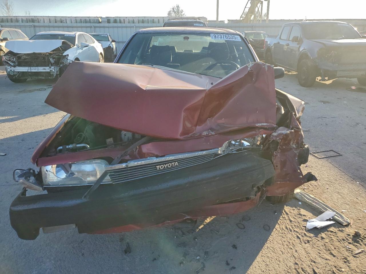 1990 Toyota Camry Dlx Red vin: 4T1SV21E8LU129726