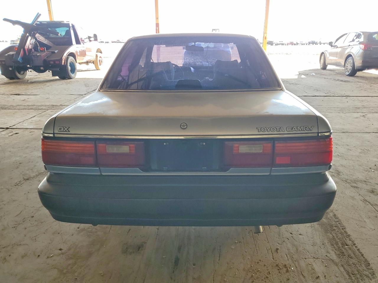 1990 Toyota Camry Deluxe Gray vin: 4T1SV21E8LU172592