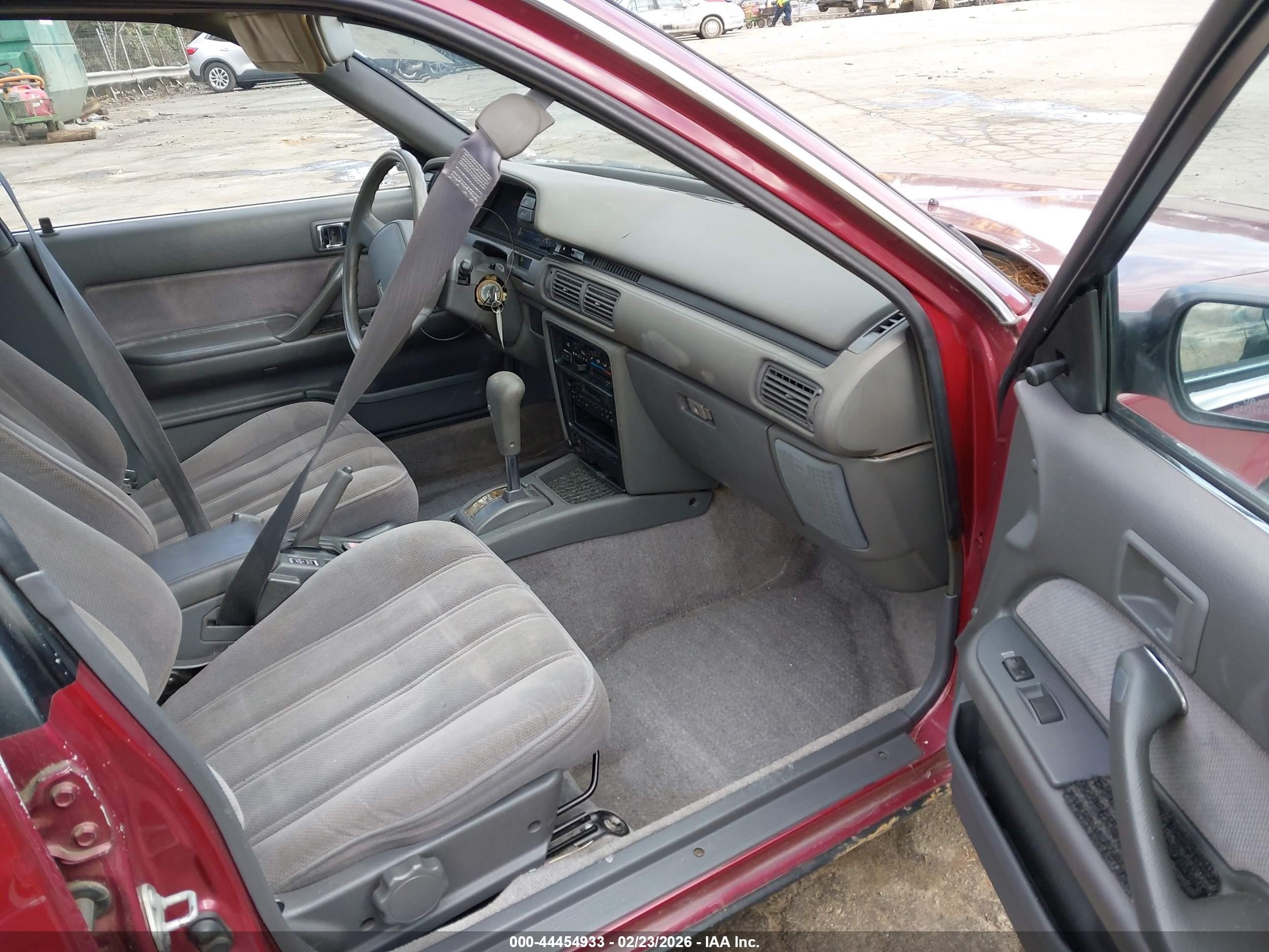 1991 Toyota Camry Dlx Red vin: 4T1SV21E9MU398433