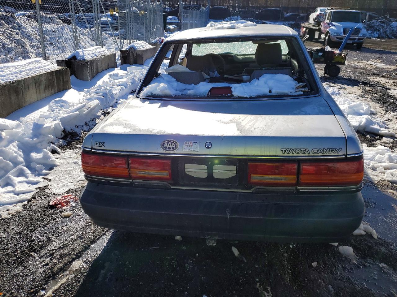 1990 Toyota Camry Dlx Silver vin: 4T1SV21EXLU270751