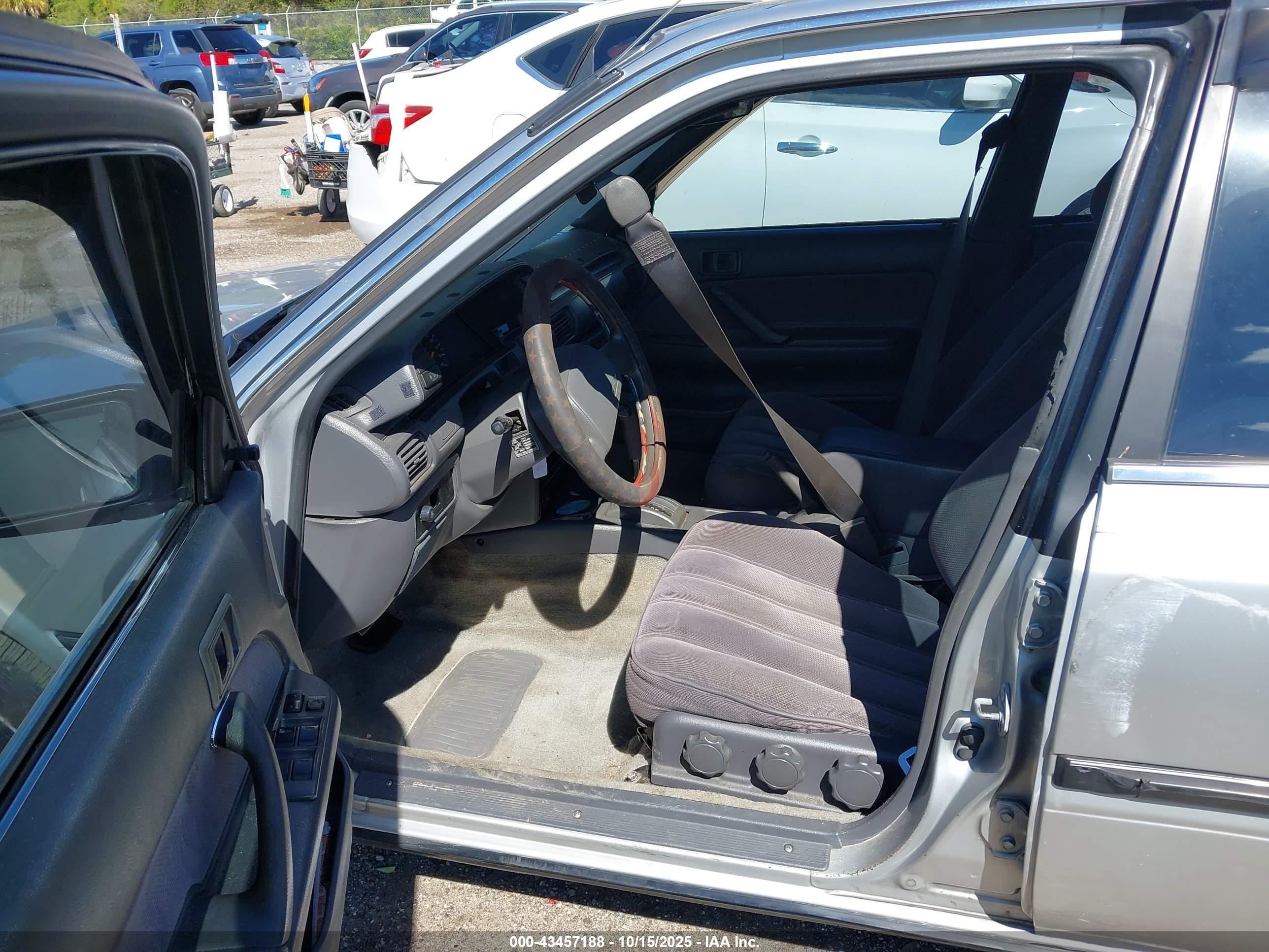 1991 Toyota Camry Dlx Gray vin: 4T1SV21EXMU295425