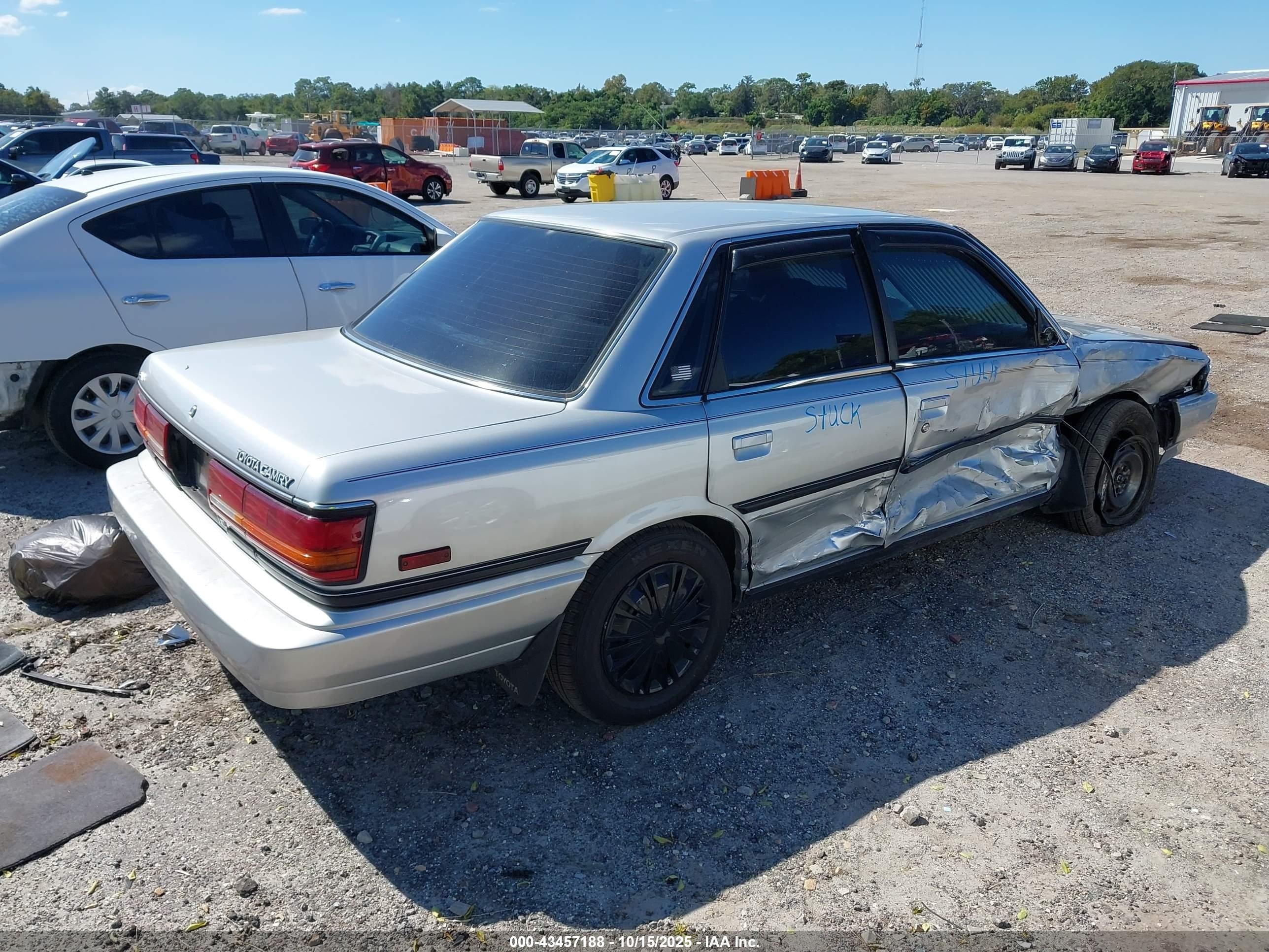 1991 Toyota Camry Dlx Gray vin: 4T1SV21EXMU295425