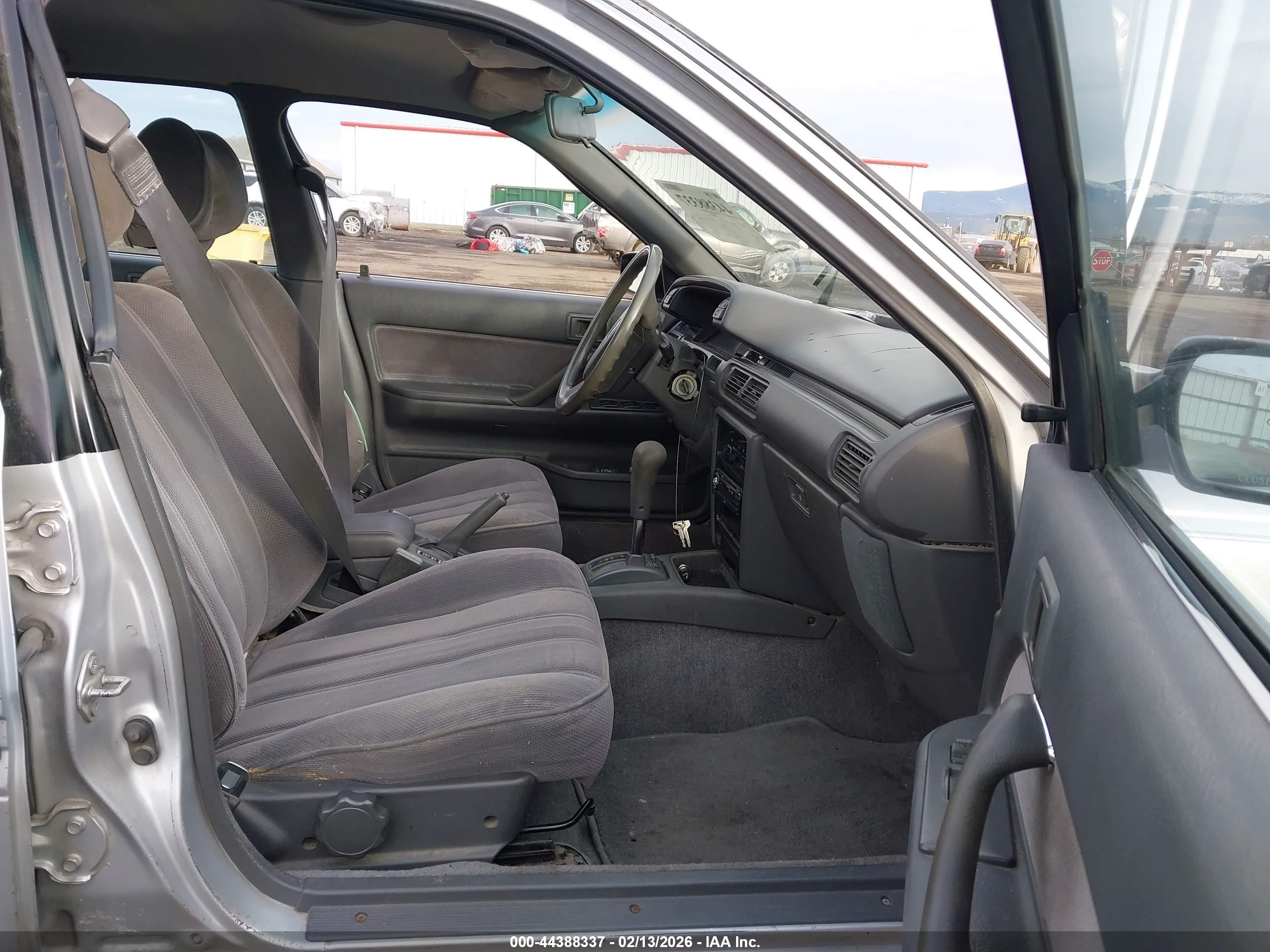 1991 Toyota Camry Dlx Silver vin: 4T1SV21EXMU313762