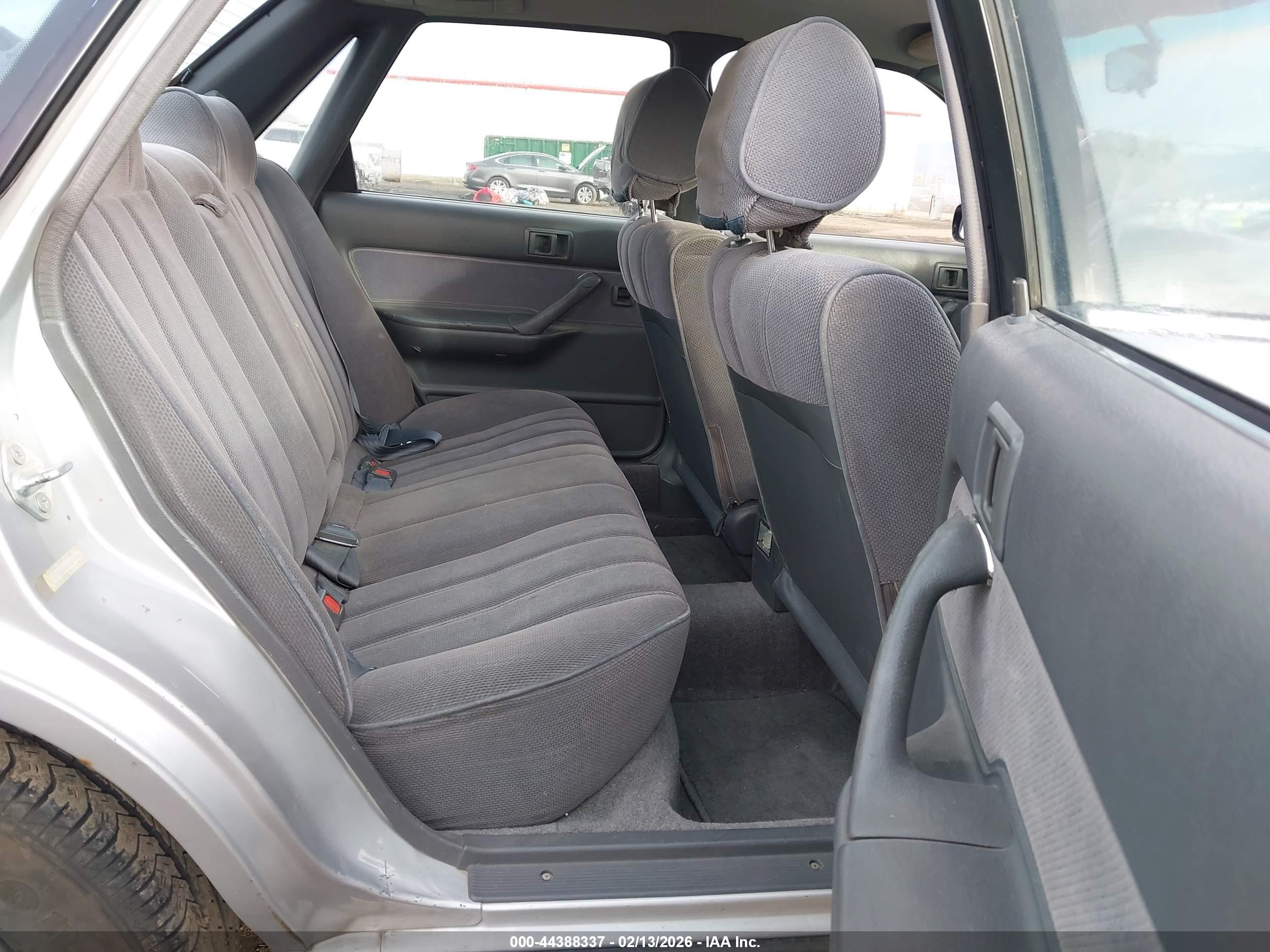 1991 Toyota Camry Dlx Silver vin: 4T1SV21EXMU313762
