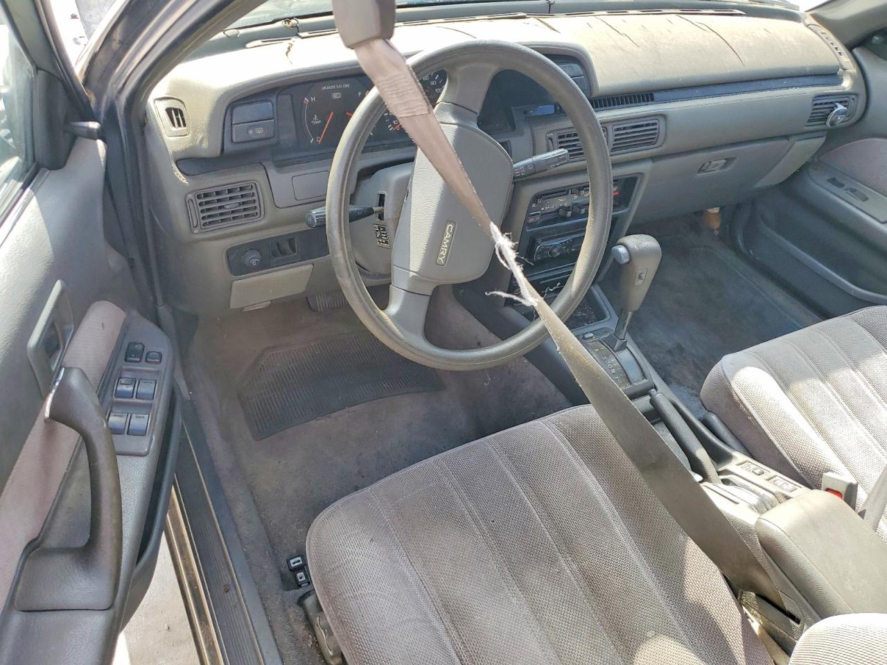 1991 Toyota Camry Dlx Серый vin: 4T1SV21EXMU332733