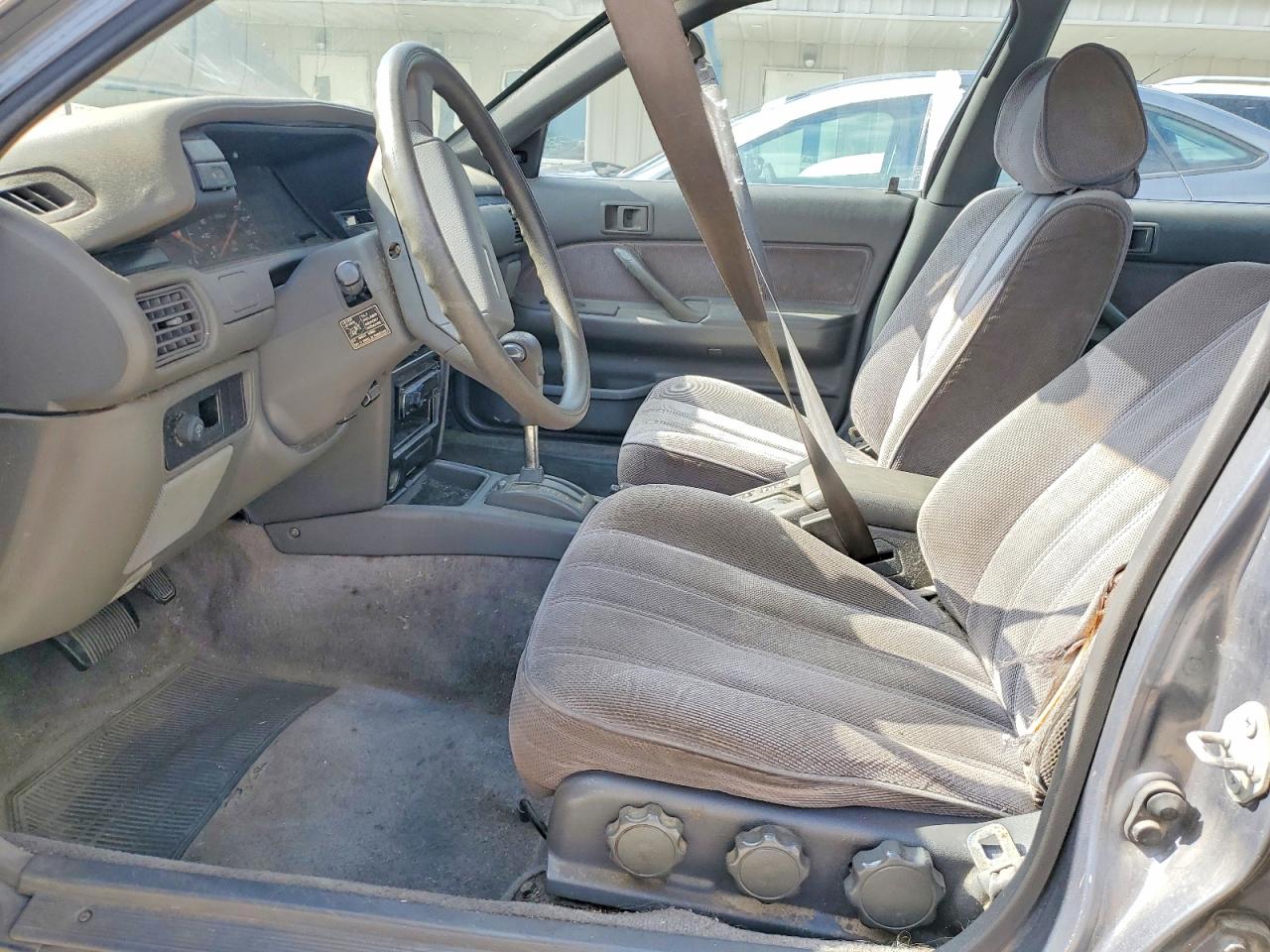 1991 Toyota Camry Dlx Серый vin: 4T1SV21EXMU332733
