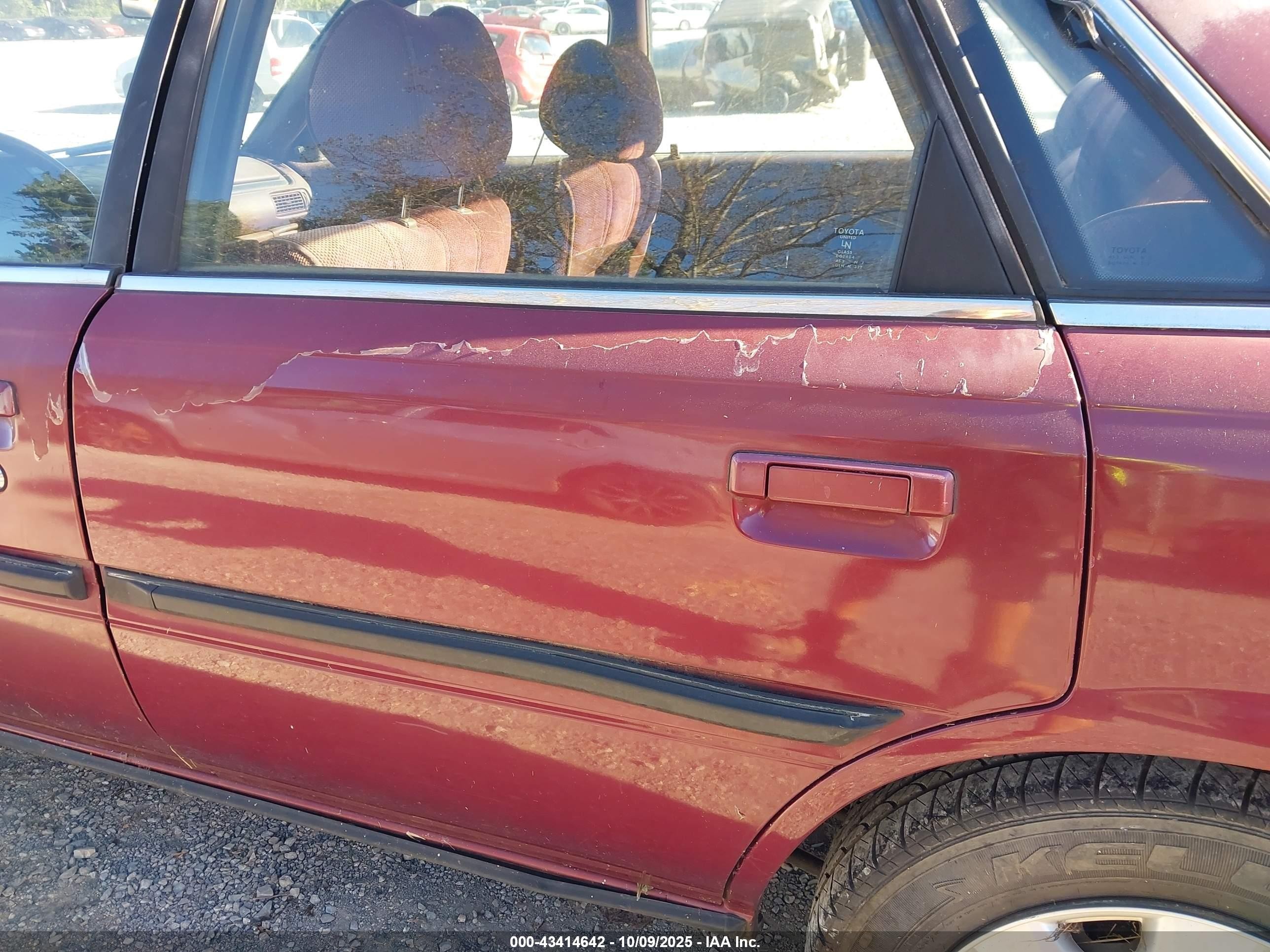 1991 Toyota Camry Dlx Red vin: 4T1SV21EXMU354893