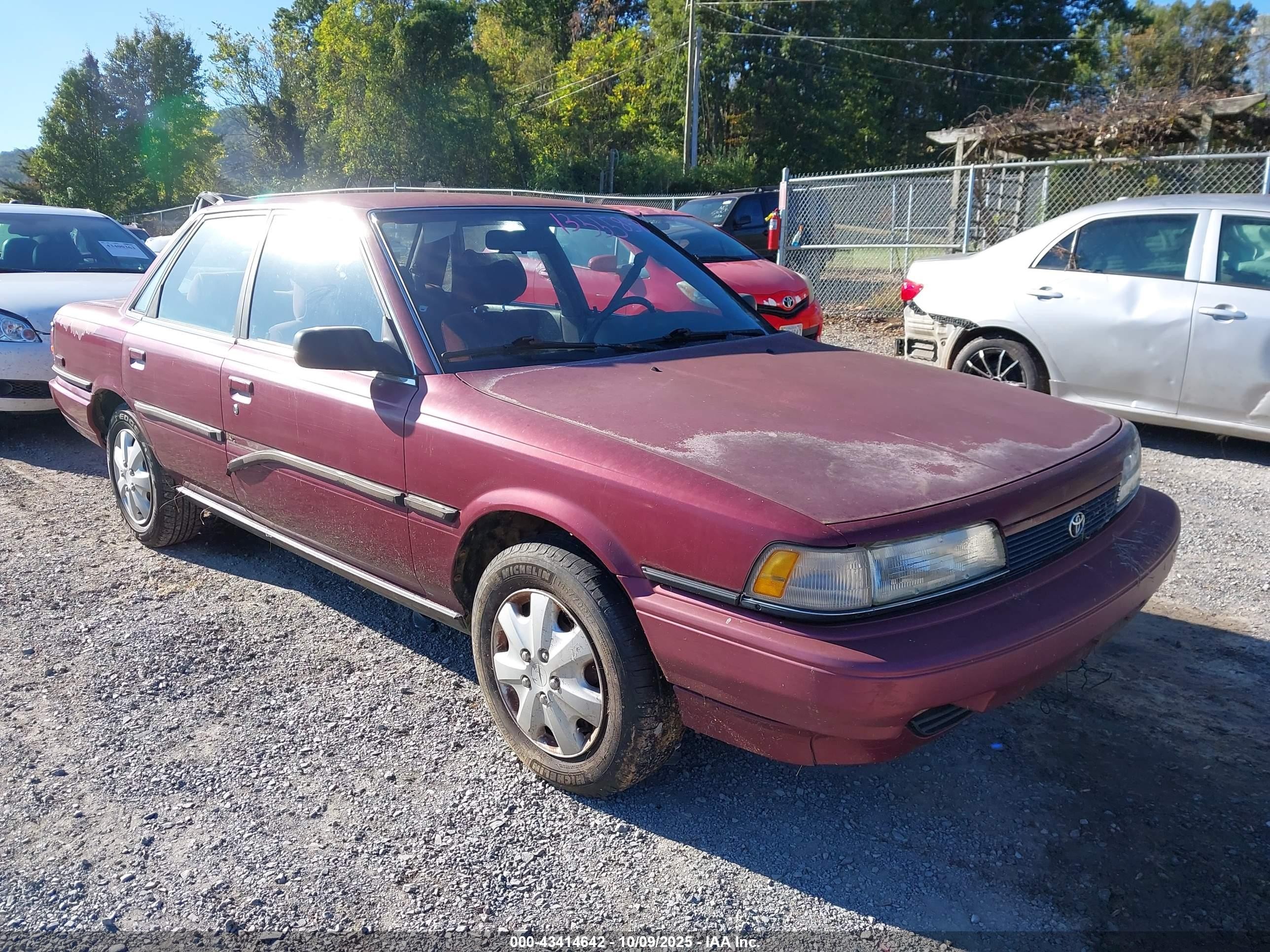 1991 Toyota Camry Dlx Red vin: 4T1SV21EXMU354893