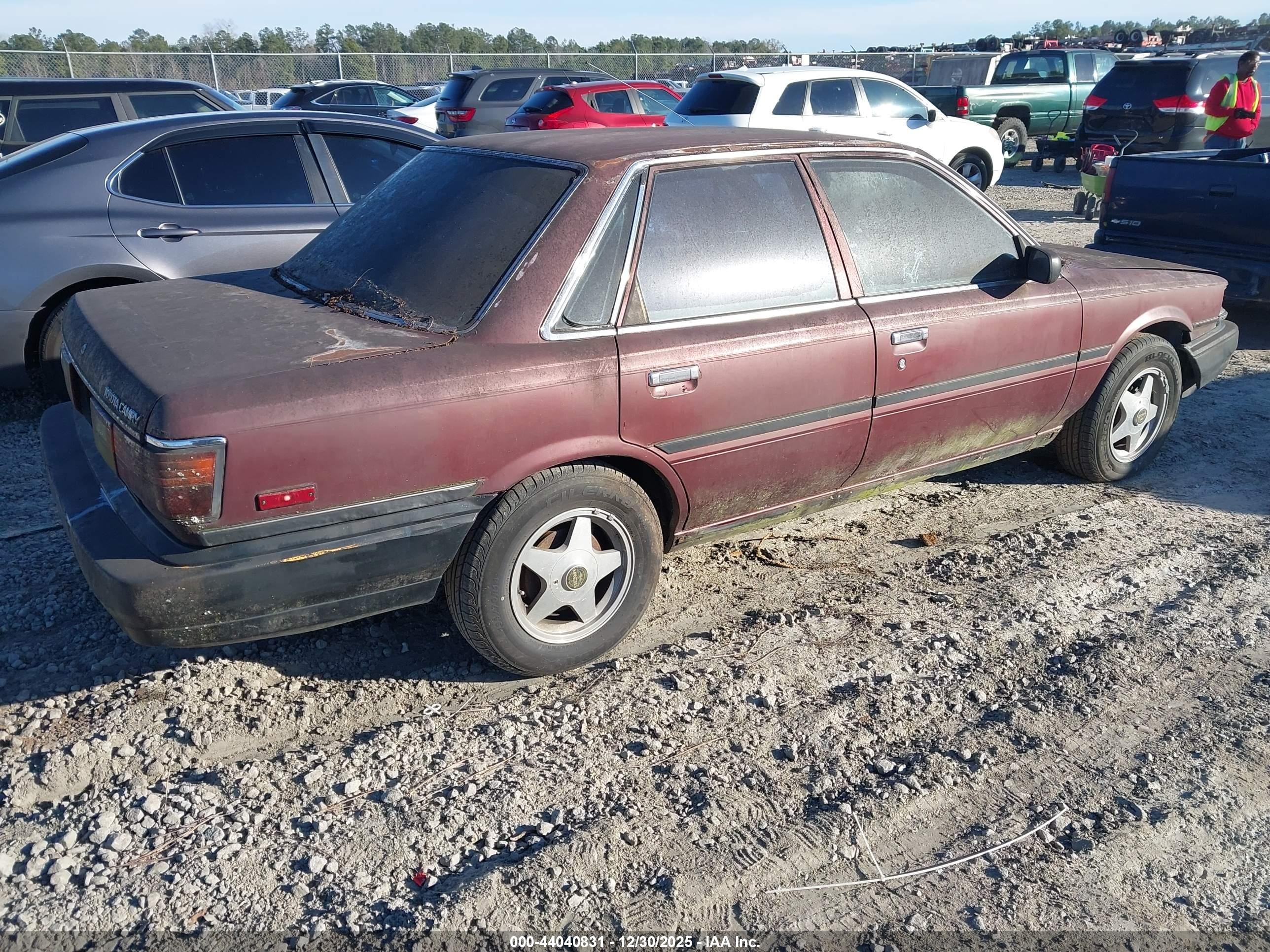 1989 Toyota Camry   Бордовый vin: 4T1SV24E2KU022181