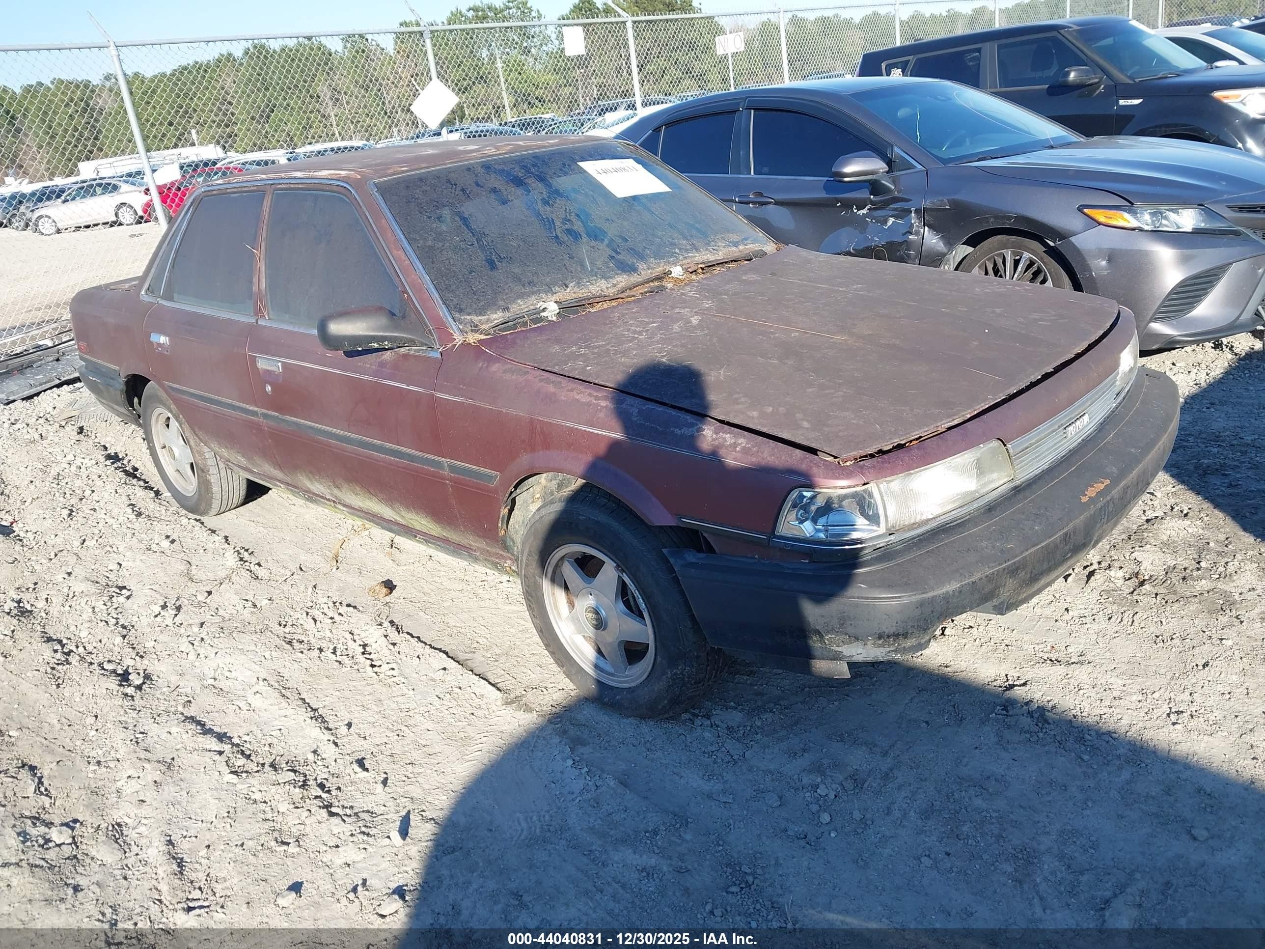 1989 Toyota Camry   Бордовый vin: 4T1SV24E2KU022181