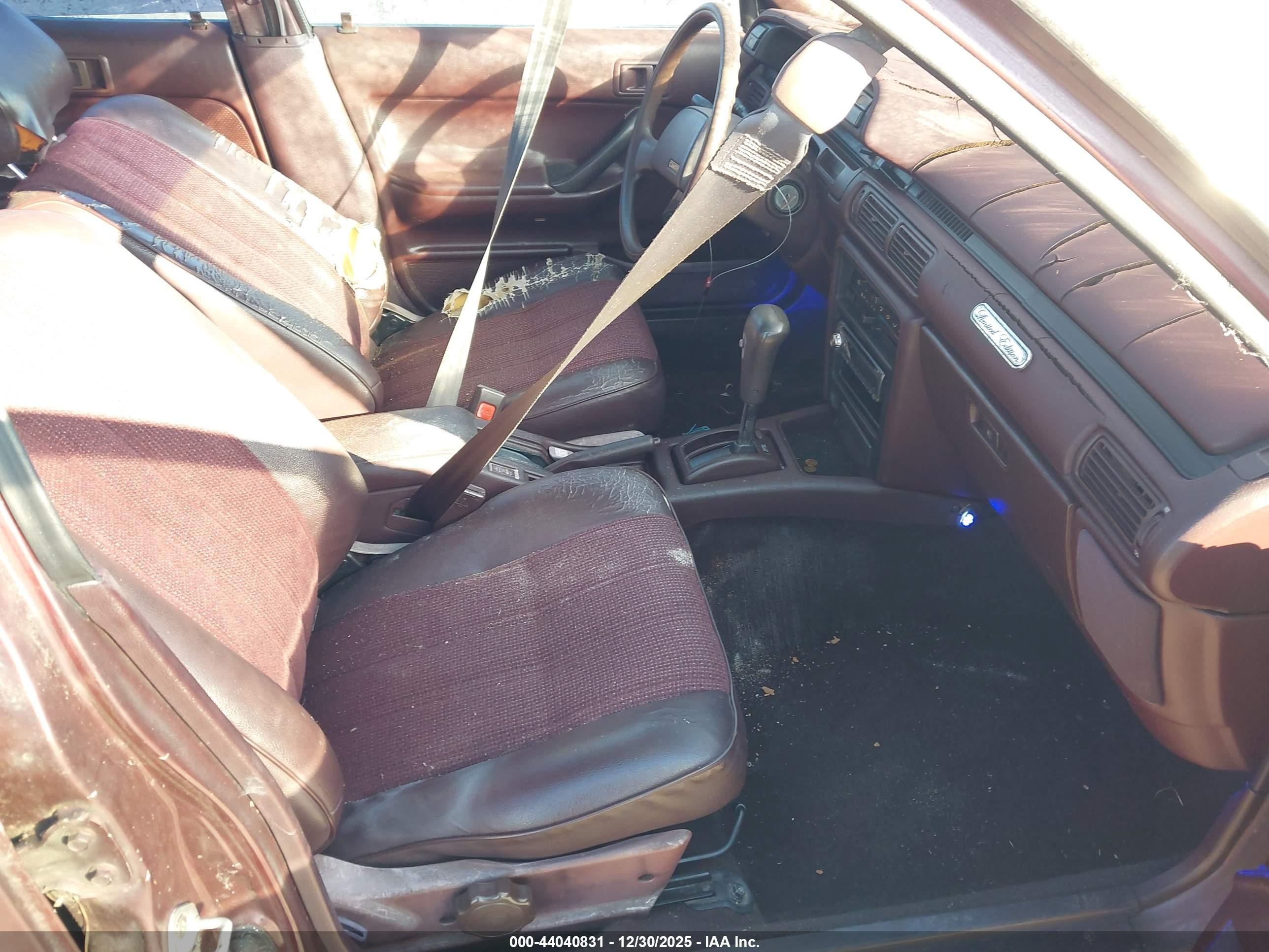1989 Toyota Camry   Бордовый vin: 4T1SV24E2KU022181