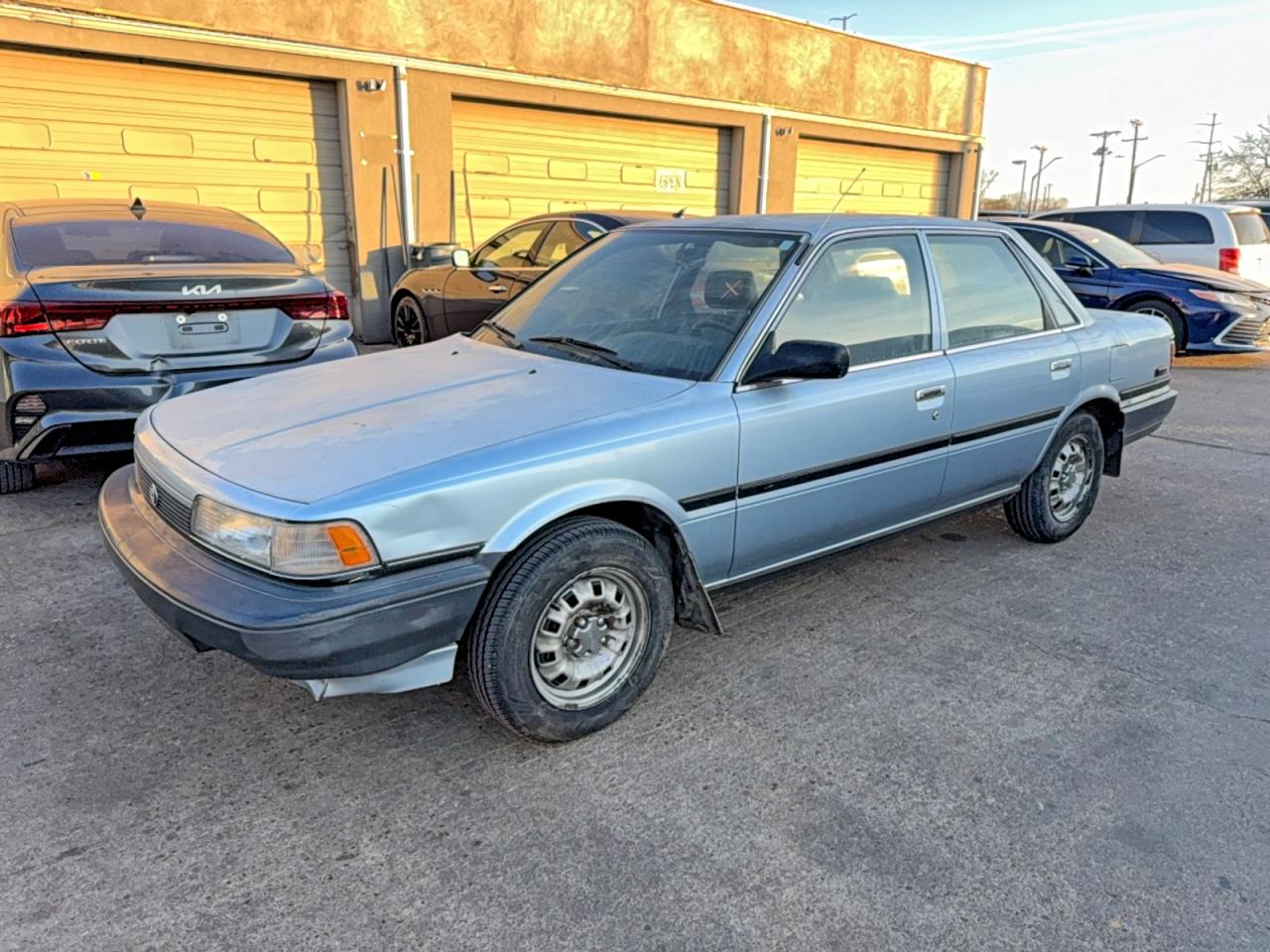 1990 Toyt Camry Blue Blue vin: 4T1SV24E6LU271763