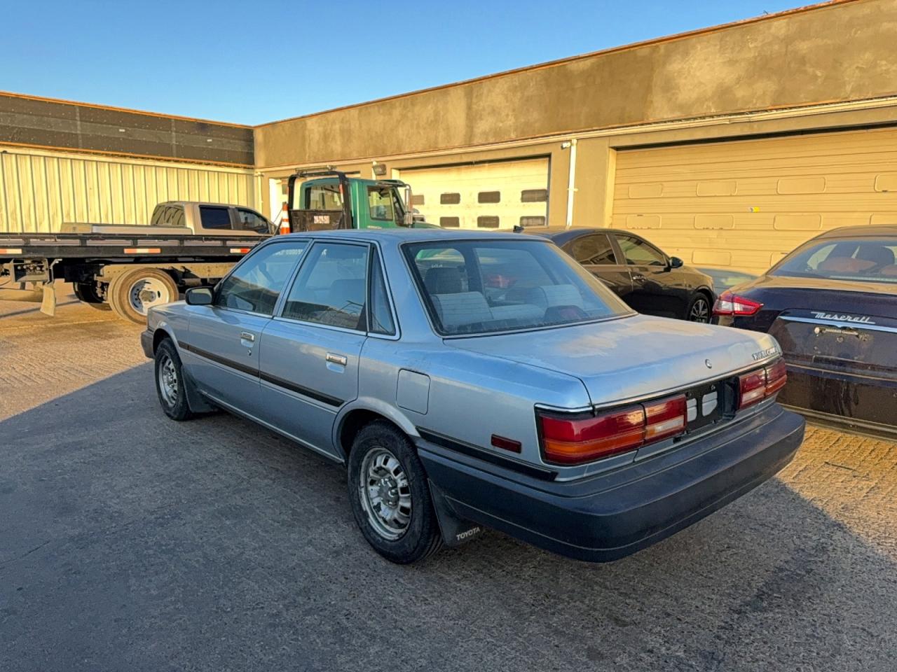 1990 Toyt Camry Blue Blue vin: 4T1SV24E6LU271763