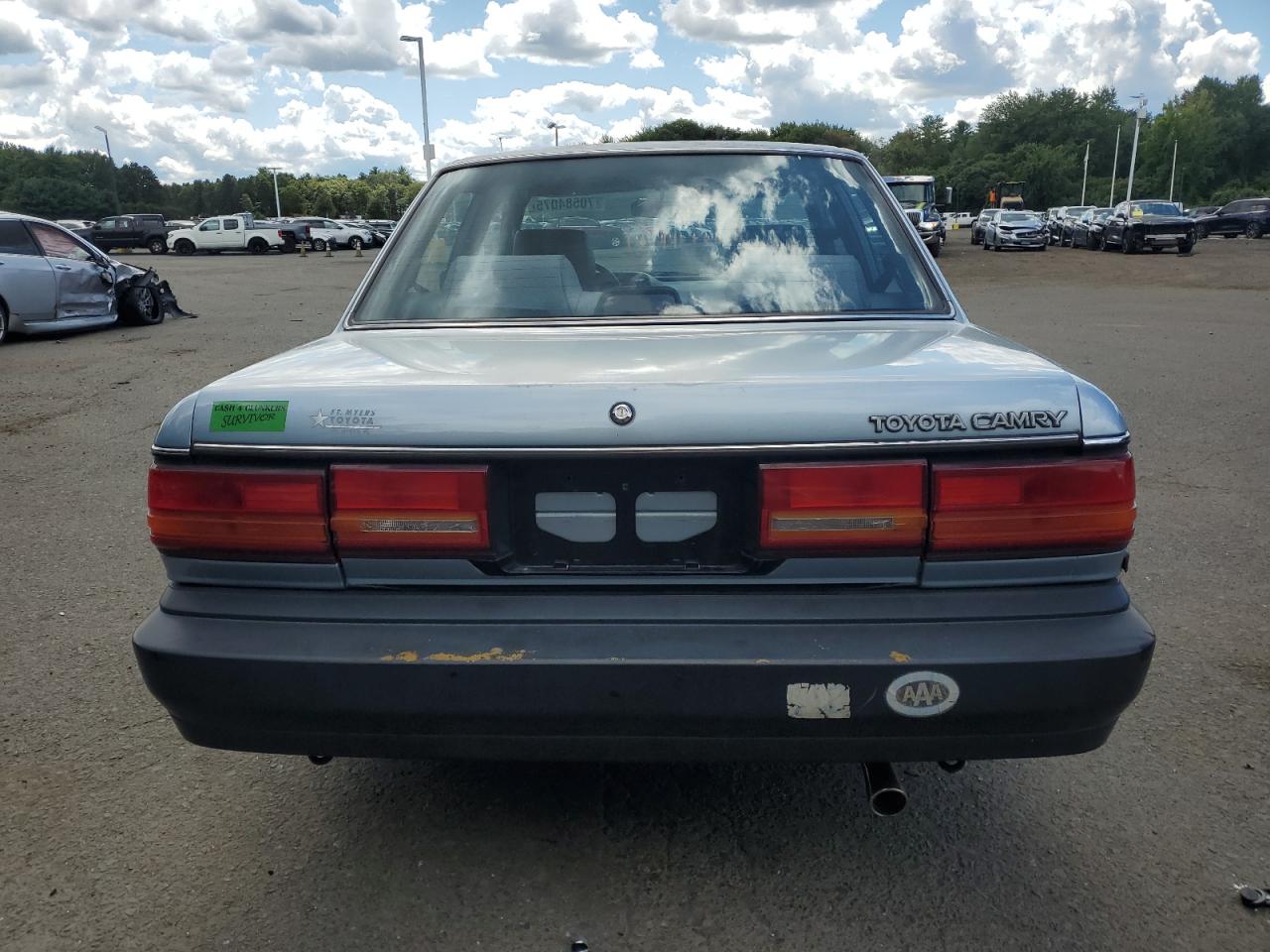 1990 Toyota Camry Blue vin: 4T1SV24EXLU211162