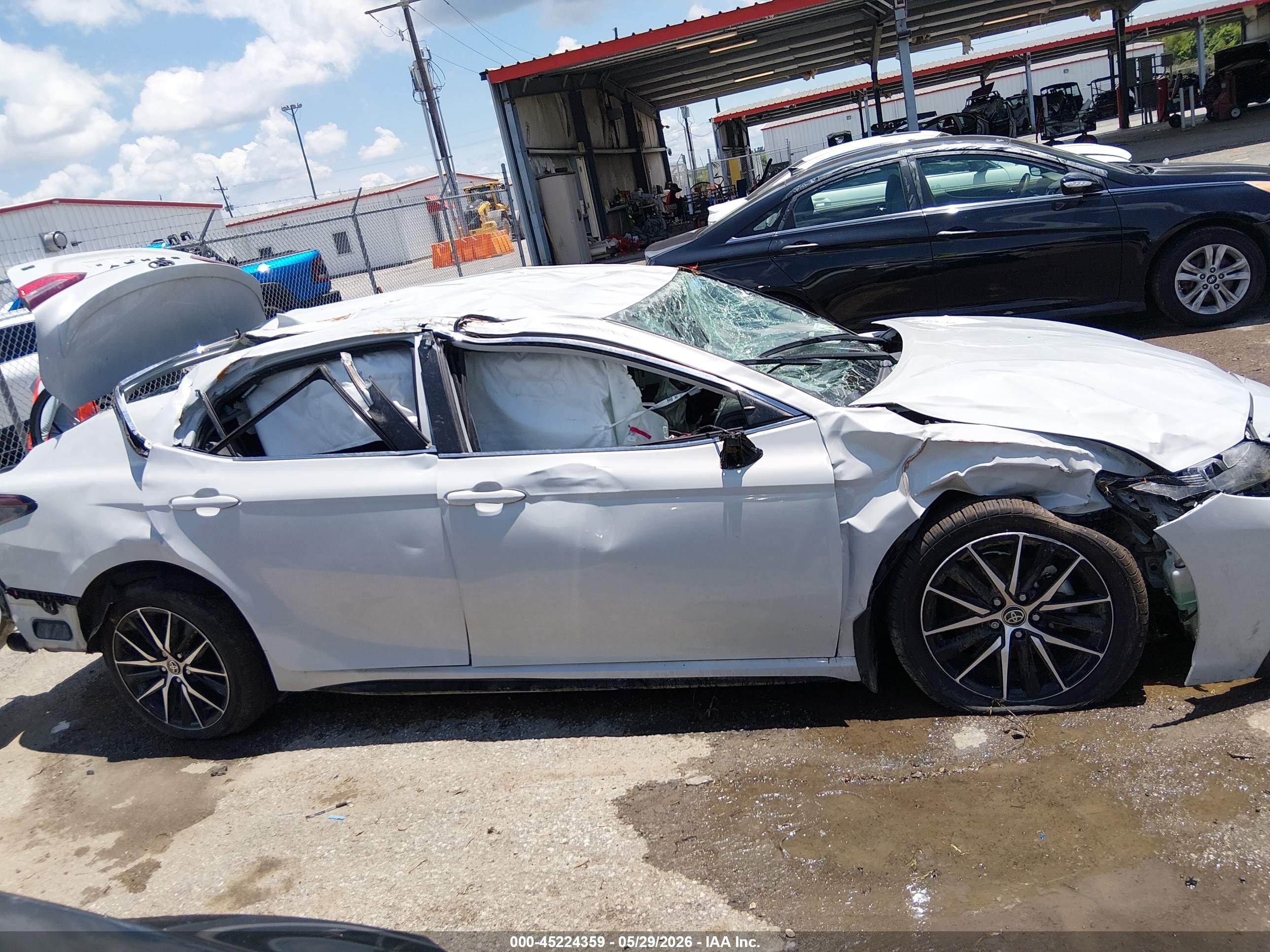 2022 Toyota Camry Se White vin: 4T1T11AK8NU071121
