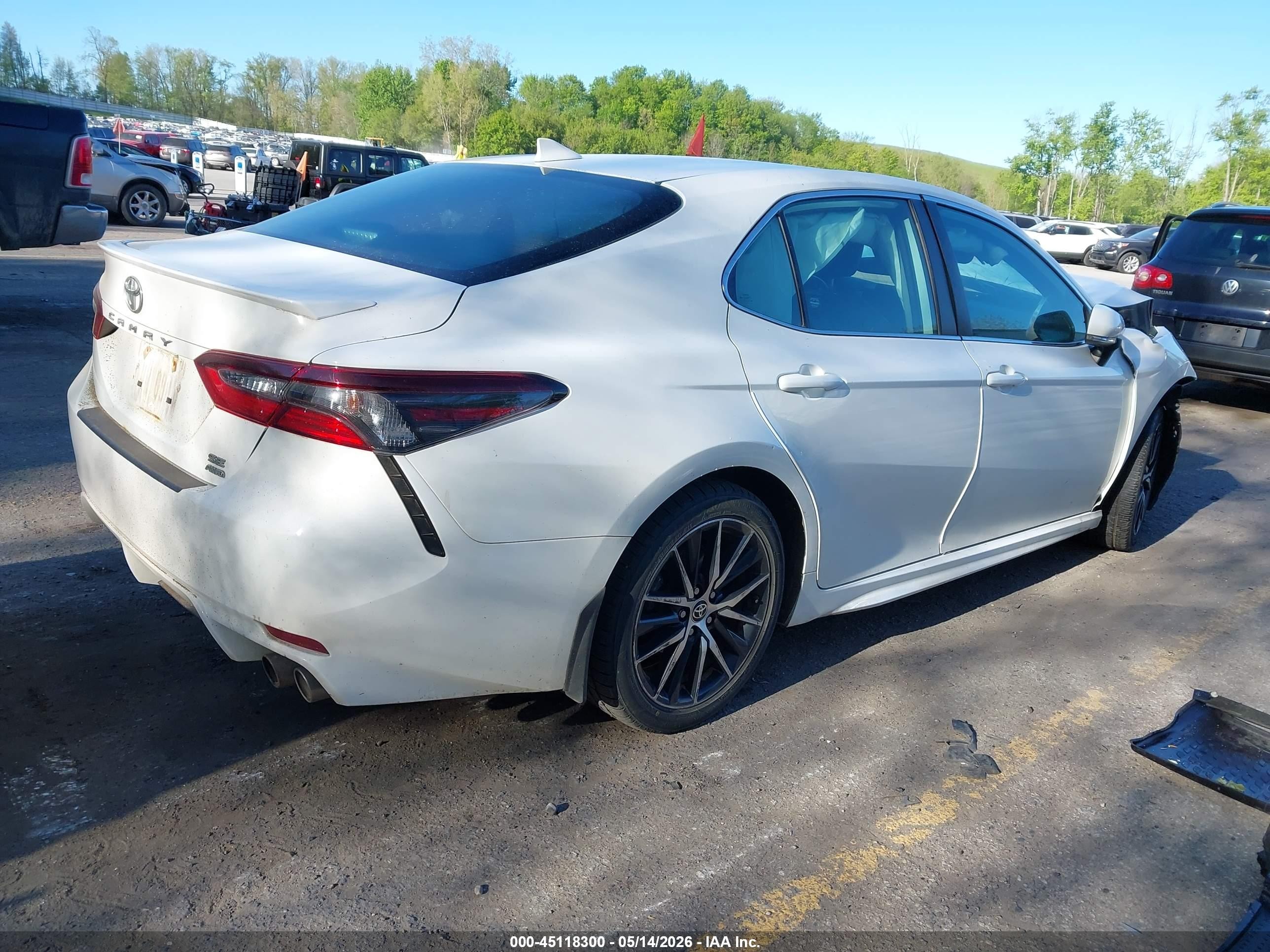 2021 Toyota Camry Se Awd Белый vin: 4T1T11BK7MU046286