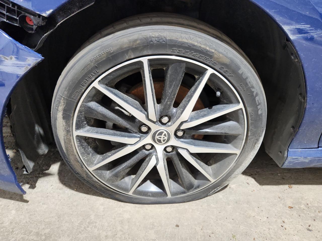 2024 Toyota Camry Se Синий vin: 4T1T11BK7RU125612 Damage: Left Front Wheel, Curb Rash, > 12 Inches