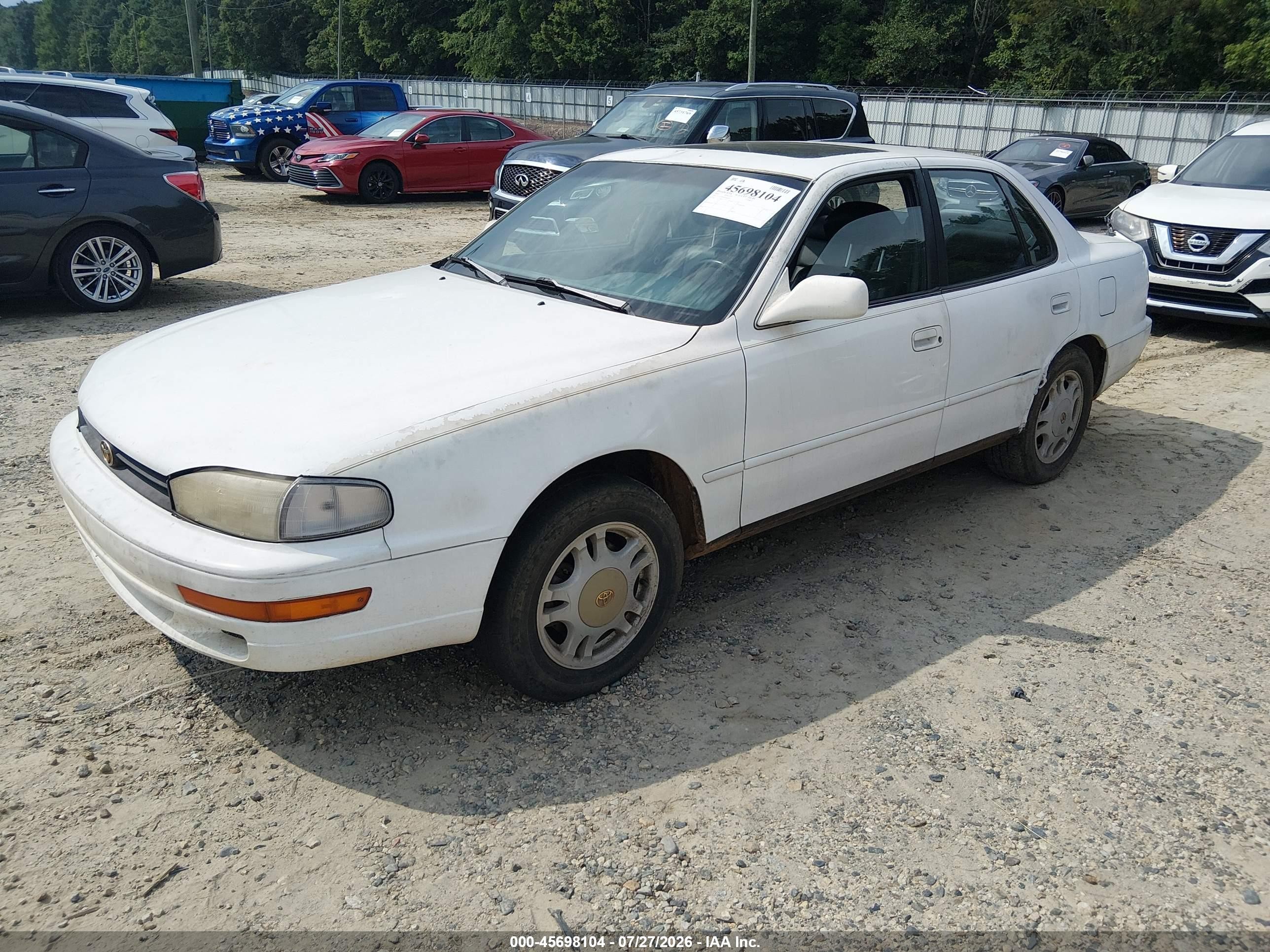 1993 Toyota Camry Xle White vin: 4T1VK13E9PU050679