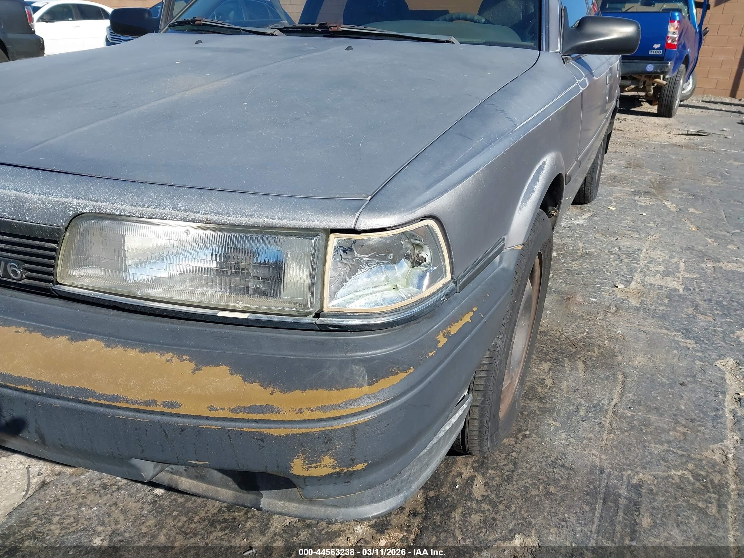 1990 Toyota Camry Dlx Серый vin: 4T1VV21E1LU028296