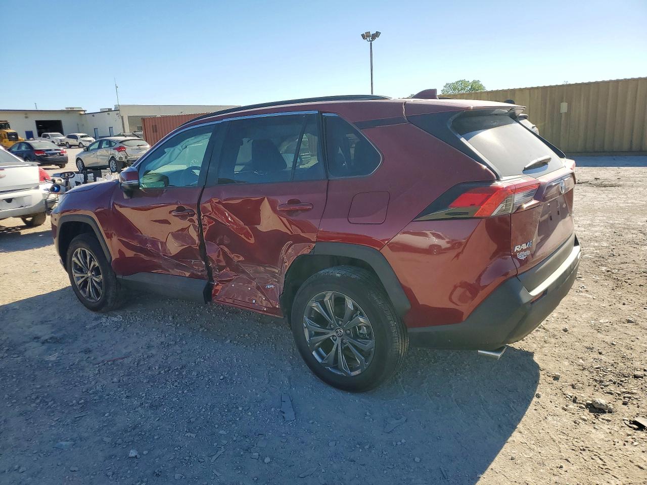 2025 Toyota Rav4 Xle Premium Red vin: 4T3B6RFV0SU187995
